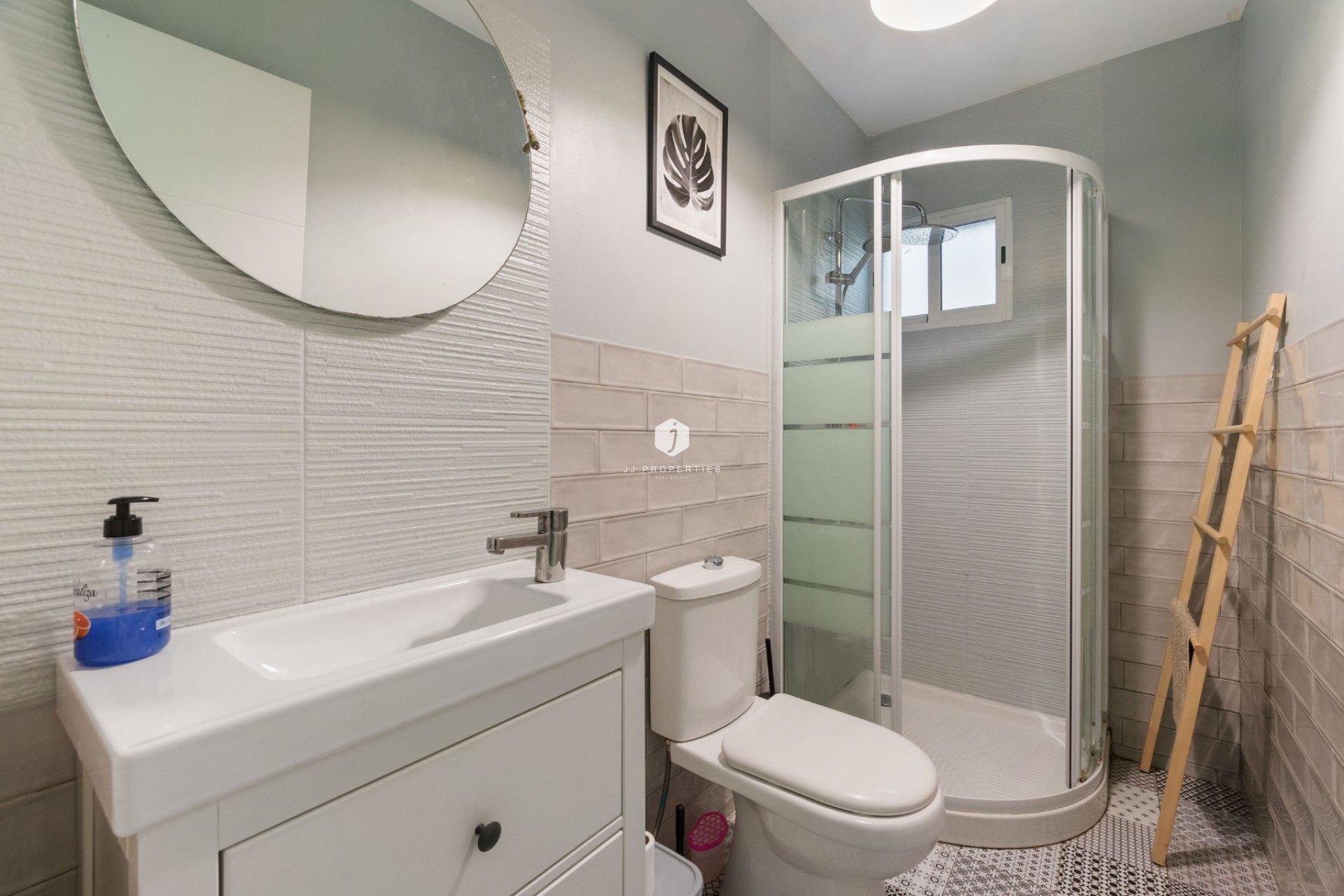 Z drugiej ręki - Mieszkanie w bloku -
Torrevieja - Centro