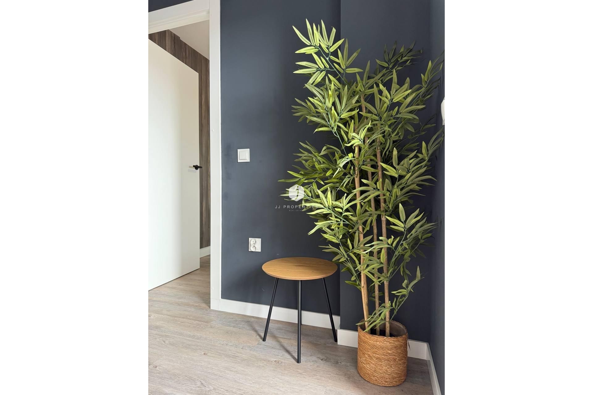 Z drugiej ręki - Mieszkanie w bloku -
Torrevieja - Centro