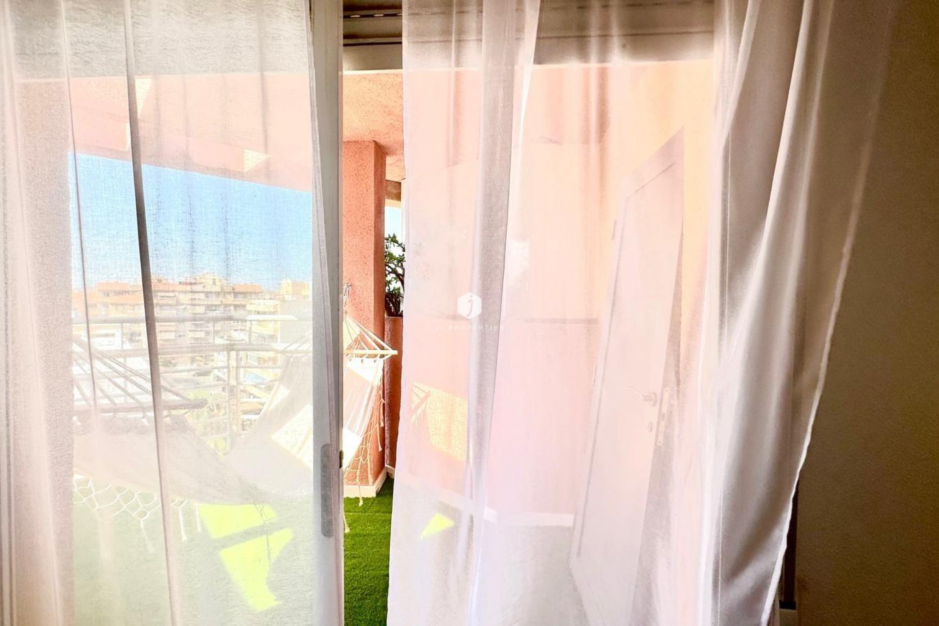 Z drugiej ręki - Mieszkanie w bloku -
Torrevieja - Centro