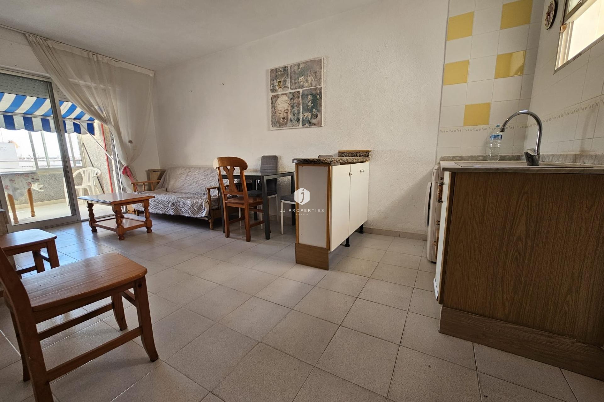 Z drugiej ręki - Mieszkanie w bloku -
Torrevieja - Centro