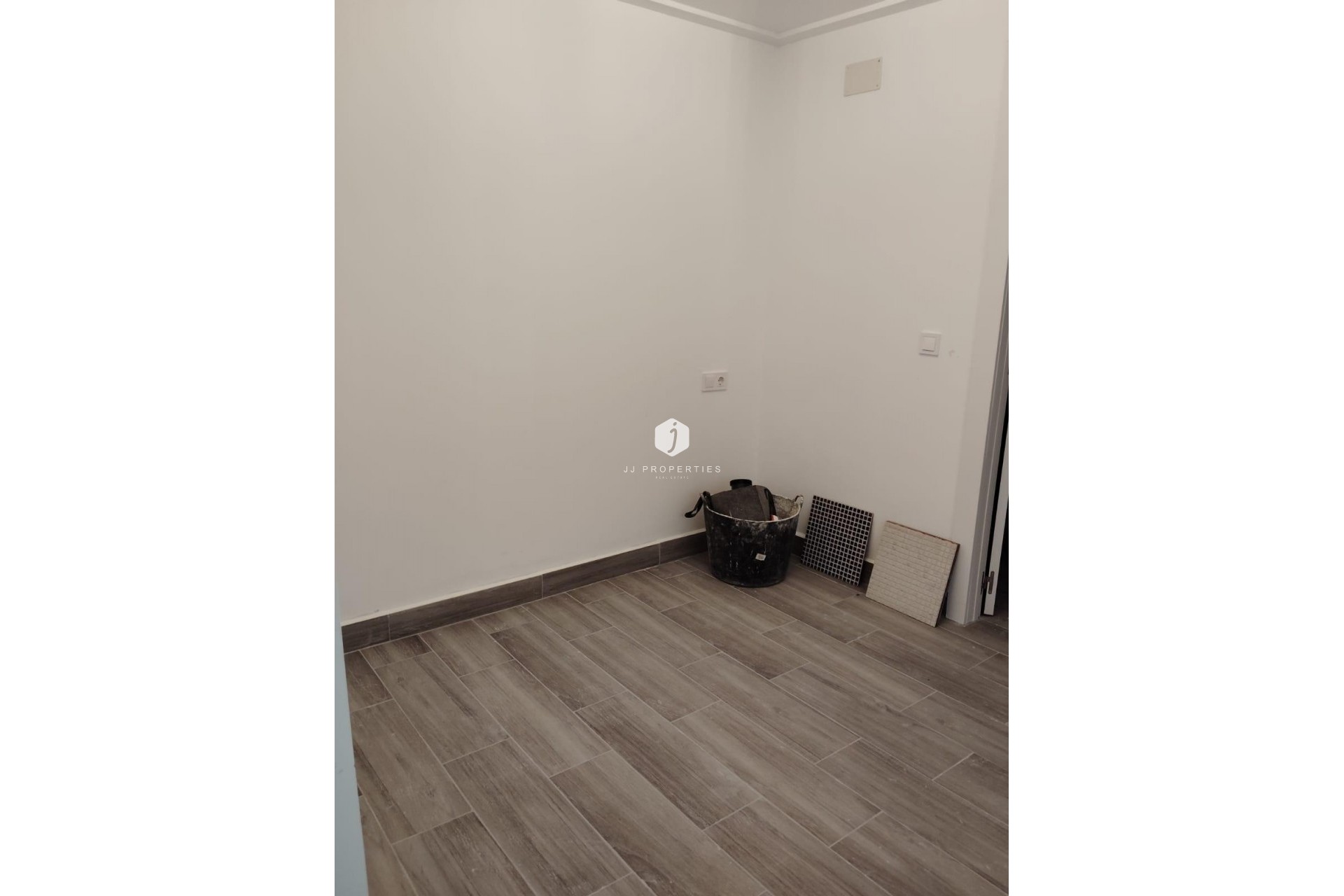 Z drugiej ręki - Mieszkanie w bloku -
Torrevieja - Centro