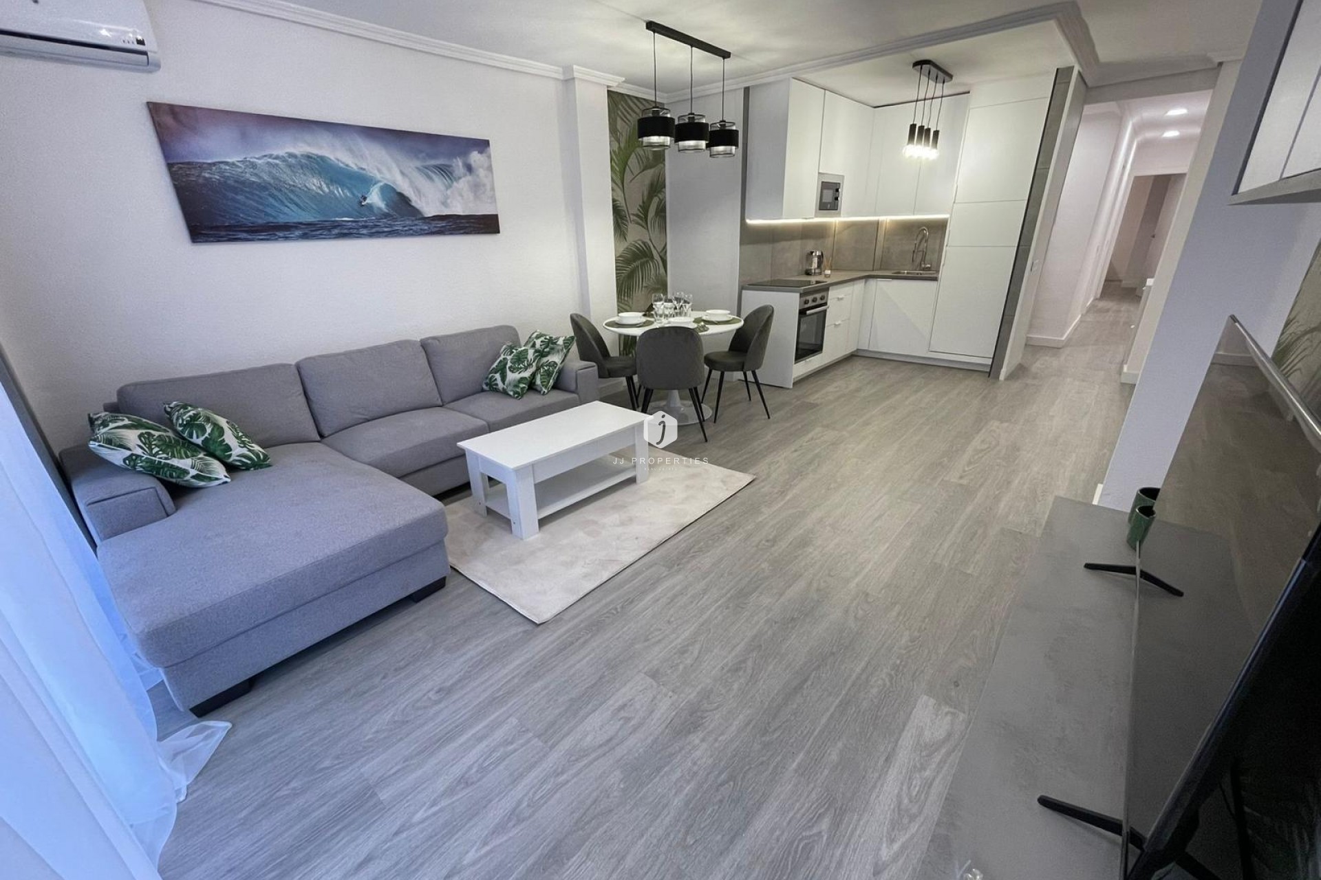 Z drugiej ręki - Mieszkanie w bloku -
Torrevieja - Centro