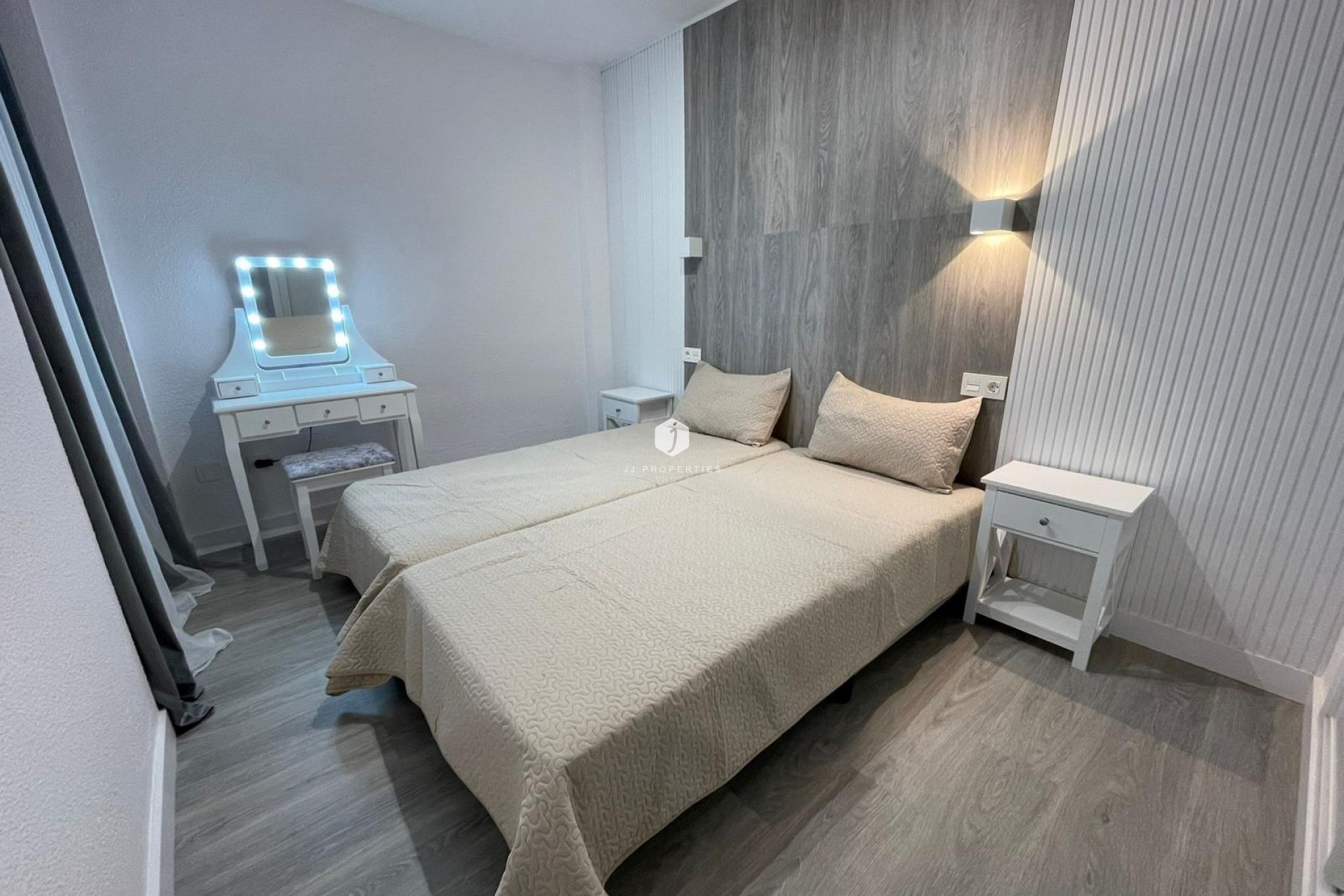 Z drugiej ręki - Mieszkanie w bloku -
Torrevieja - Centro