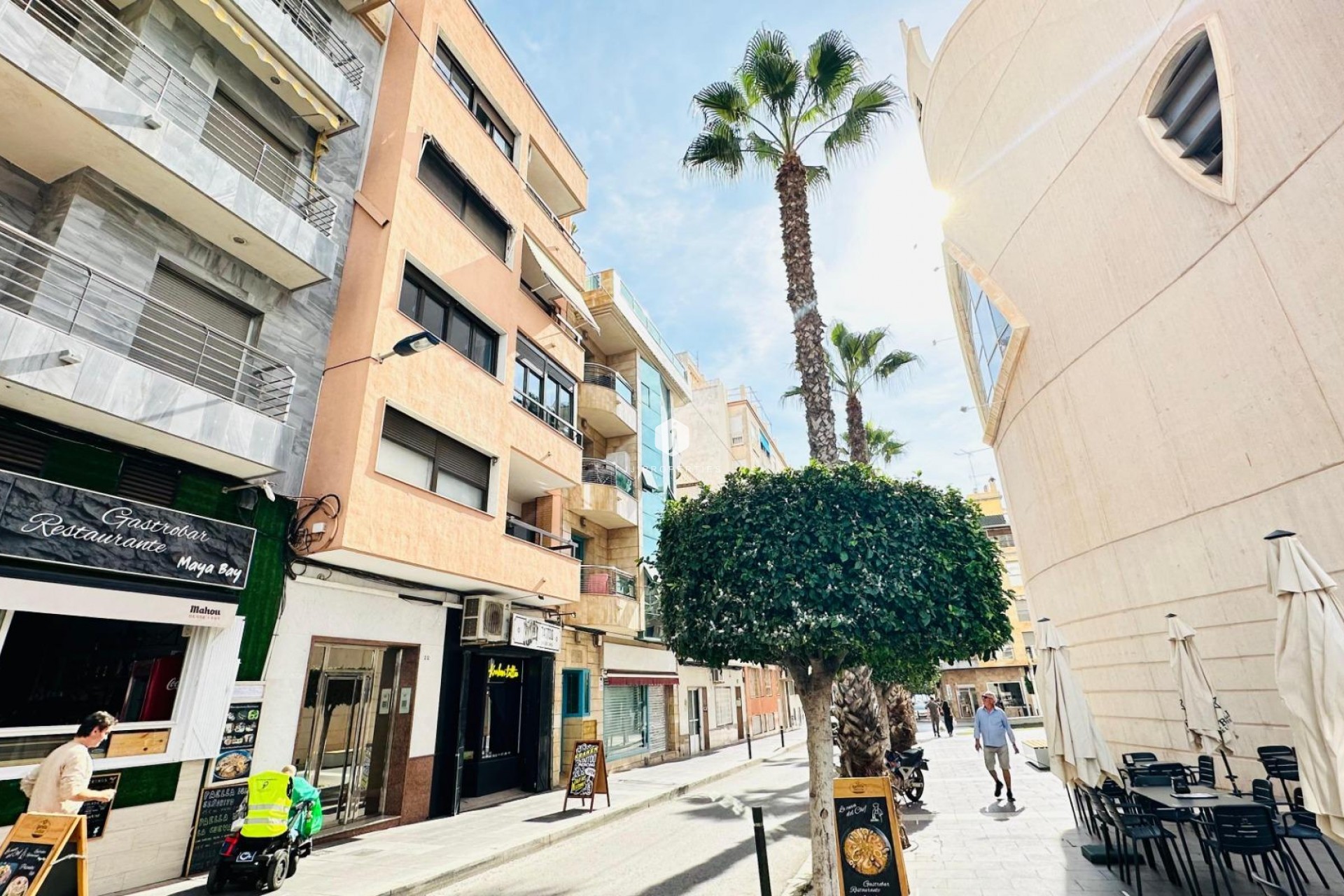 Z drugiej ręki - Mieszkanie w bloku -
Torrevieja - Centro