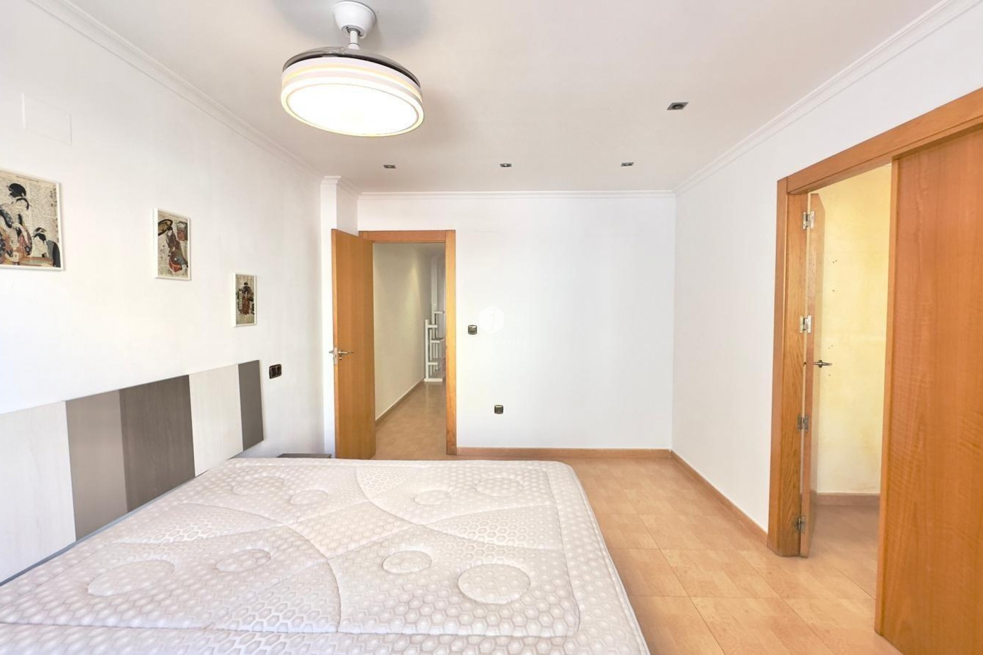 Z drugiej ręki - Mieszkanie w bloku -
Torrevieja - Centro