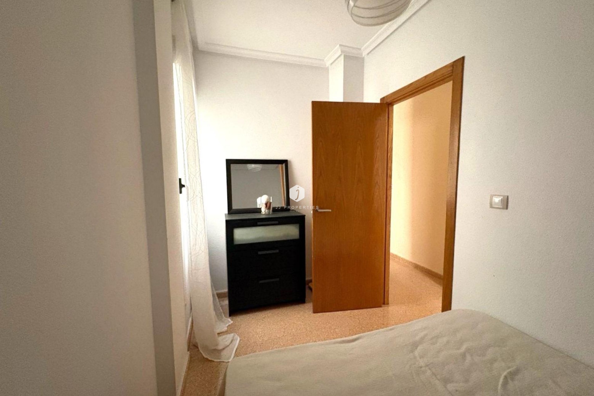 Z drugiej ręki - Mieszkanie w bloku -
Torrevieja - Centro