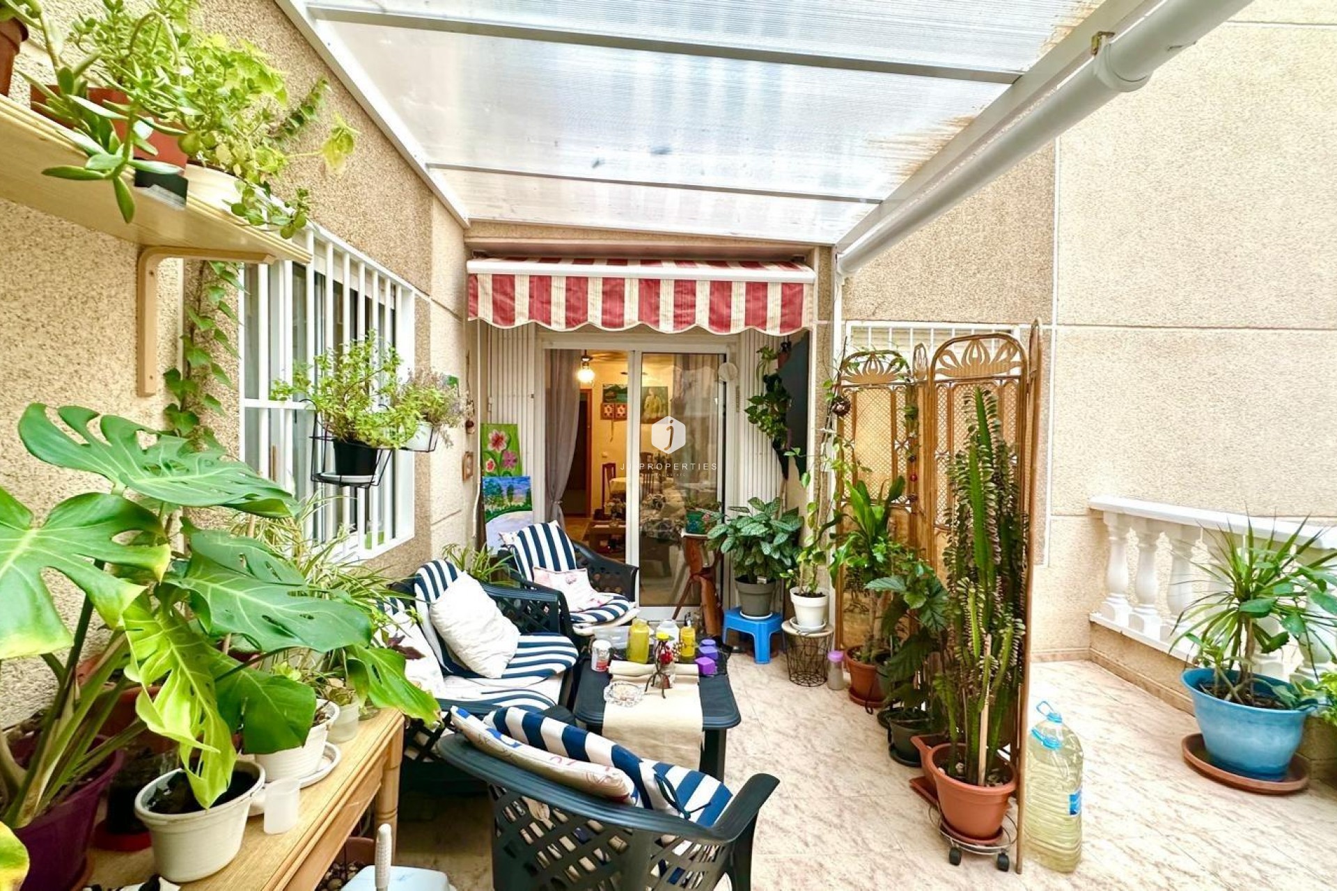 Z drugiej ręki - Mieszkanie w bloku -
Torrevieja - Centro