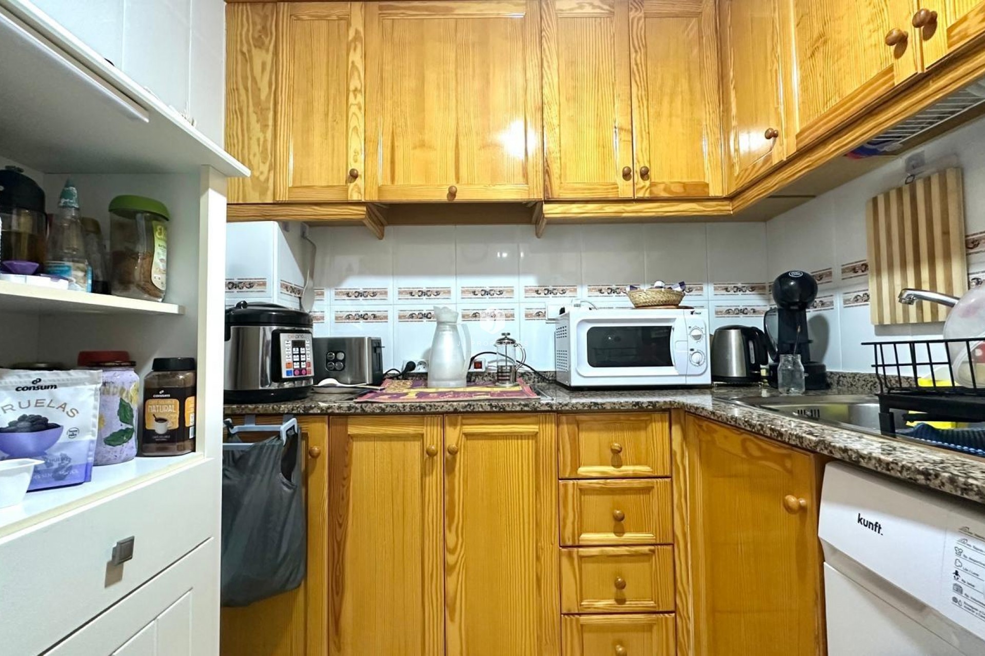 Z drugiej ręki - Mieszkanie w bloku -
Torrevieja - Centro