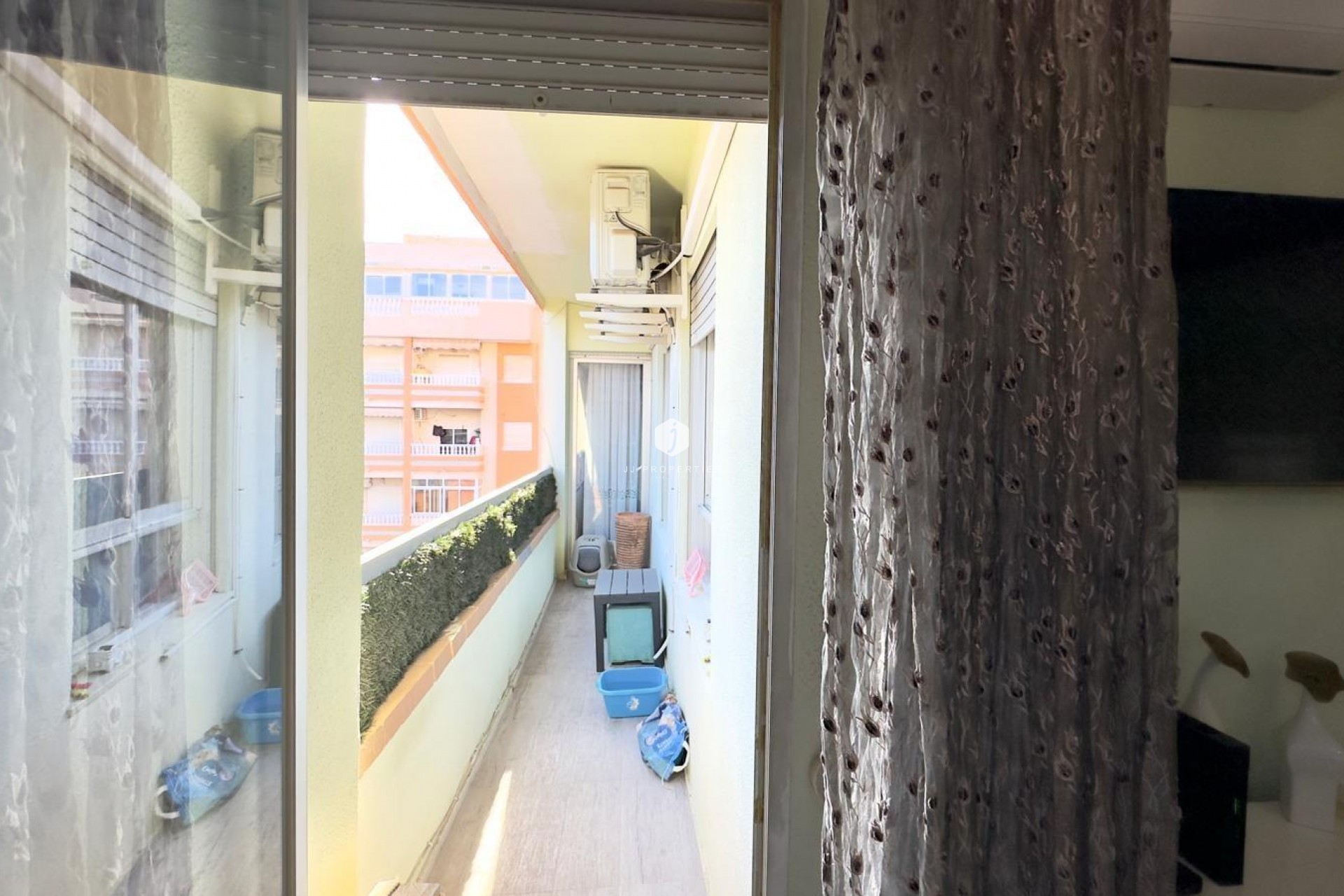 Z drugiej ręki - Mieszkanie w bloku -
Torrevieja - Centro