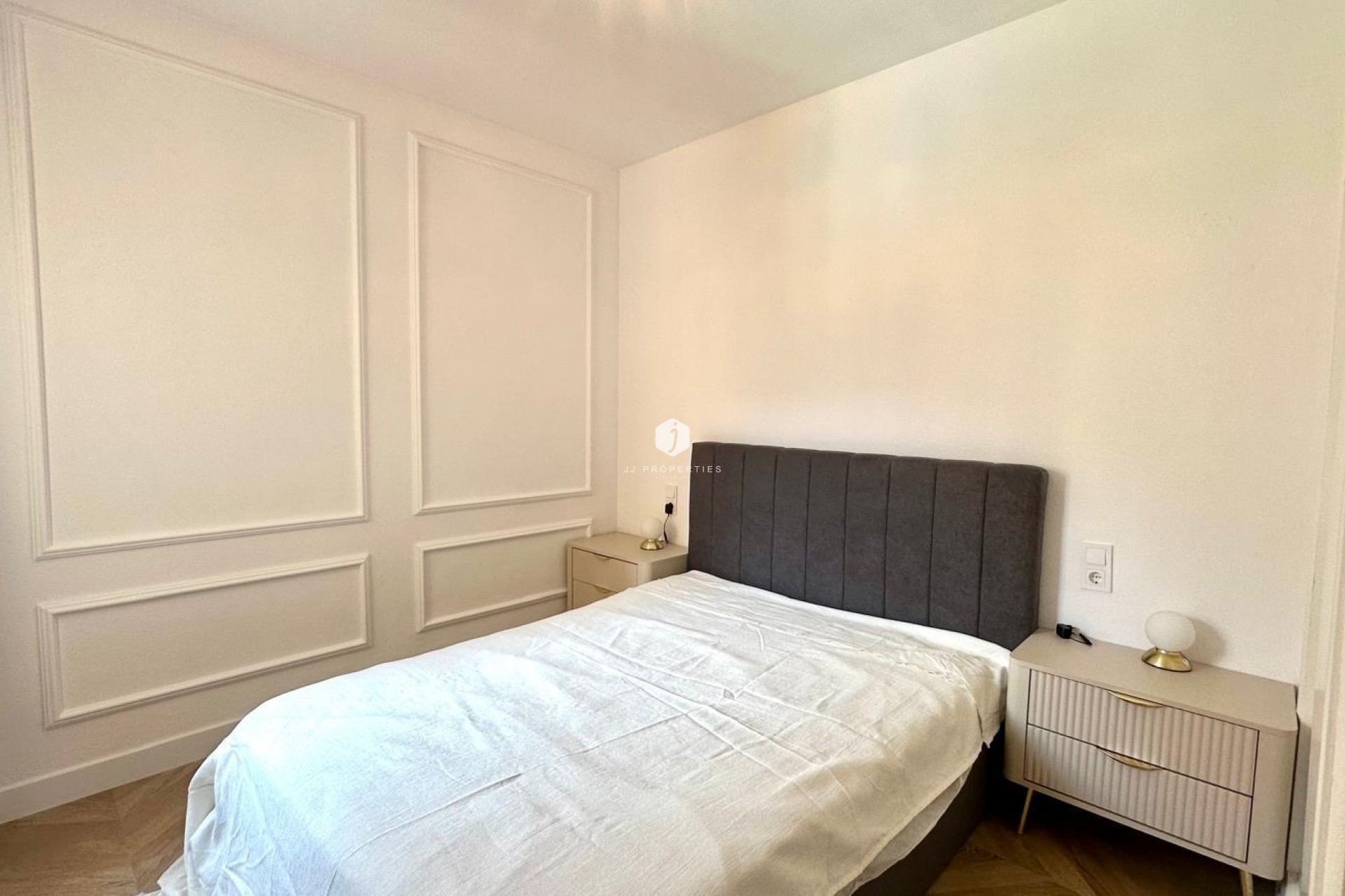 Z drugiej ręki - Mieszkanie w bloku -
Torrevieja - Centro