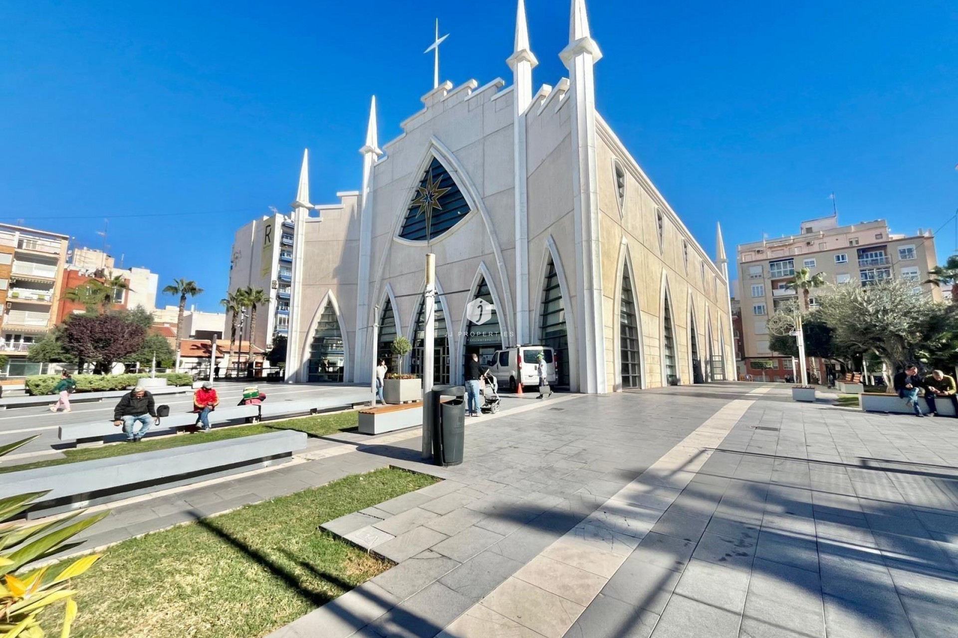 Z drugiej ręki - Mieszkanie w bloku -
Torrevieja - Centro