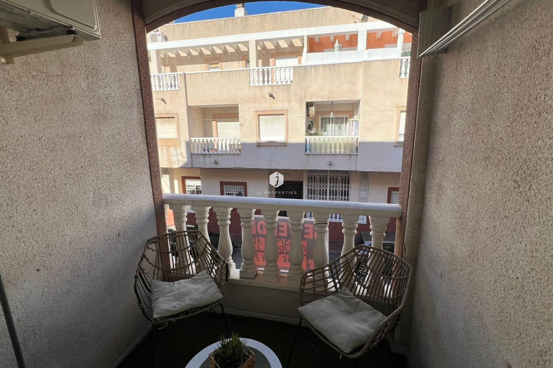 Z drugiej ręki - Mieszkanie w bloku -
Torrevieja - Centro