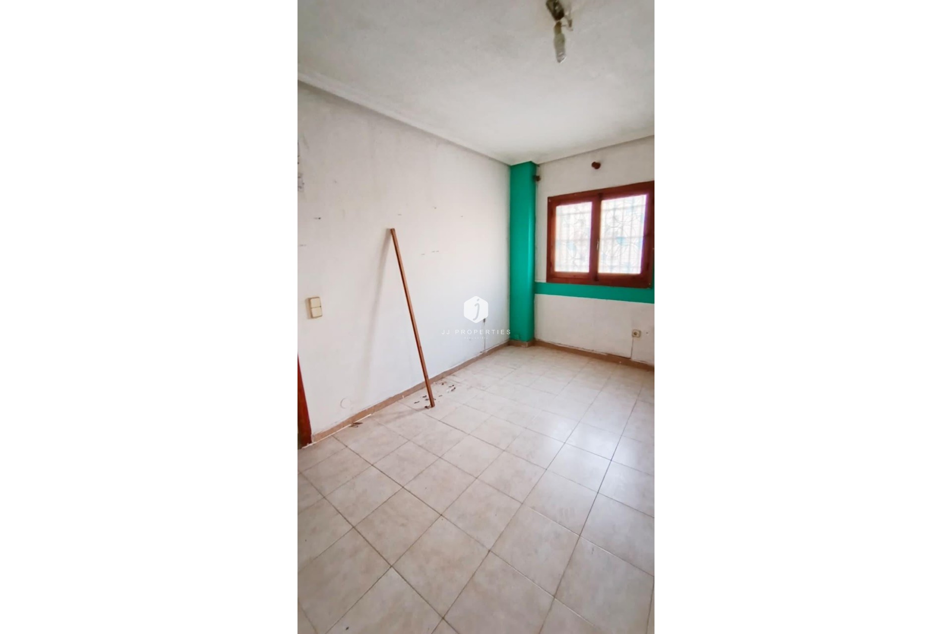 Z drugiej ręki - Mieszkanie w bloku -
Torrevieja - Centro