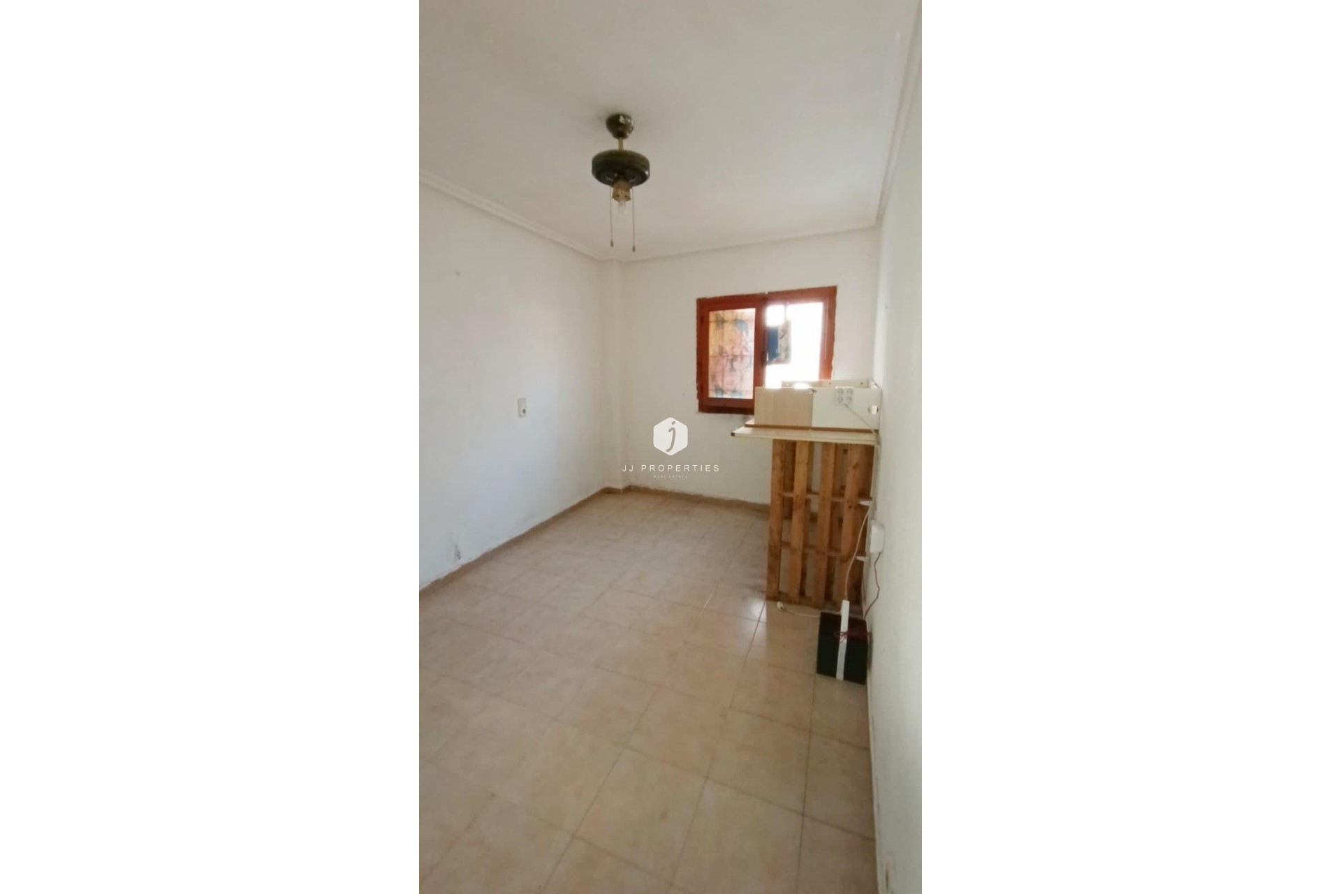 Z drugiej ręki - Mieszkanie w bloku -
Torrevieja - Centro