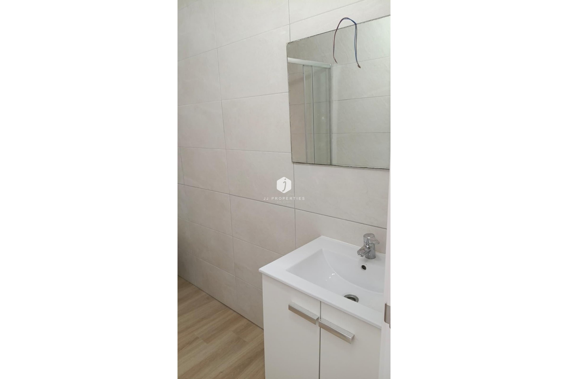 Z drugiej ręki - Mieszkanie w bloku -
Torrevieja - Centro