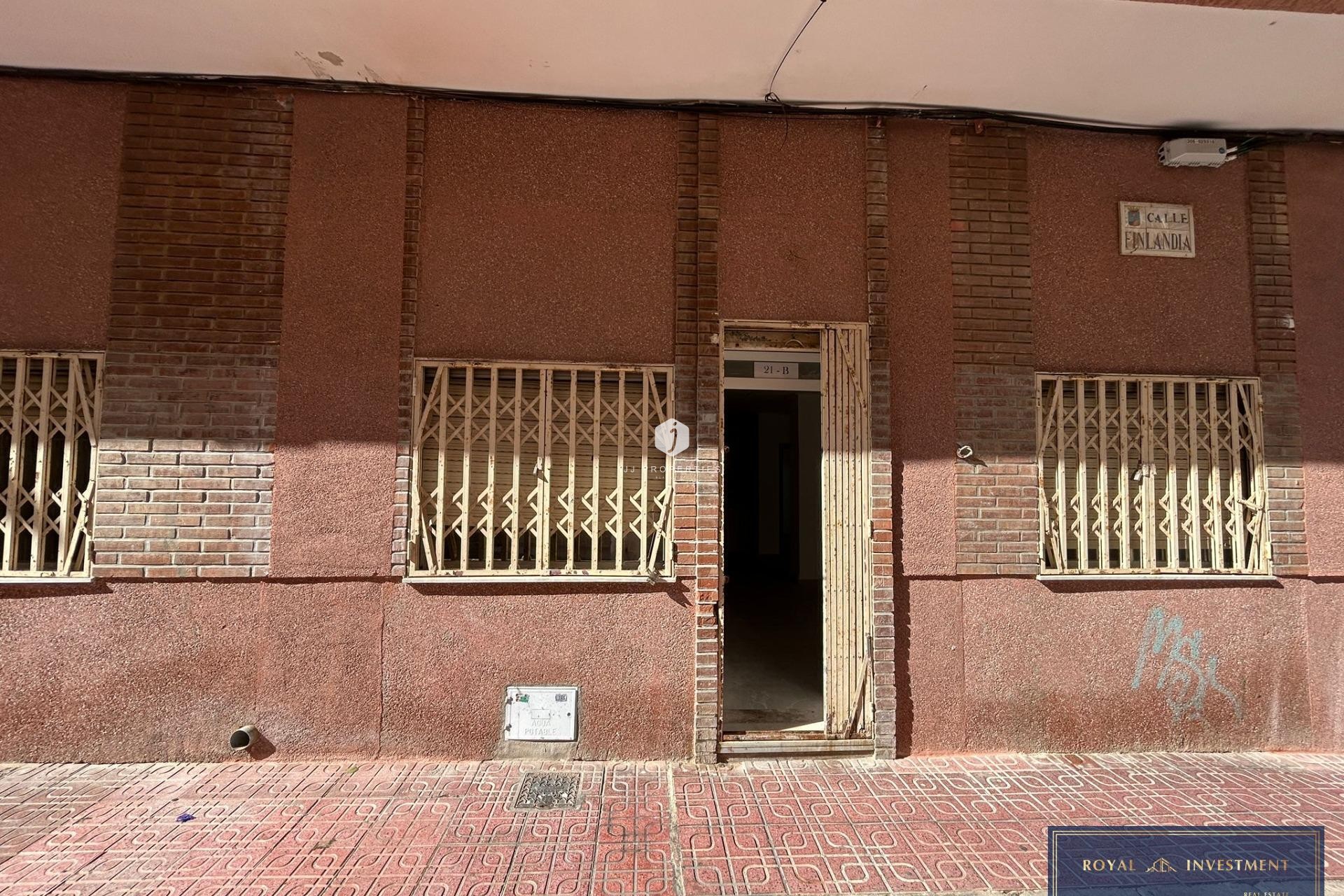 Z drugiej ręki - Mieszkanie w bloku -
Torrevieja - Centro