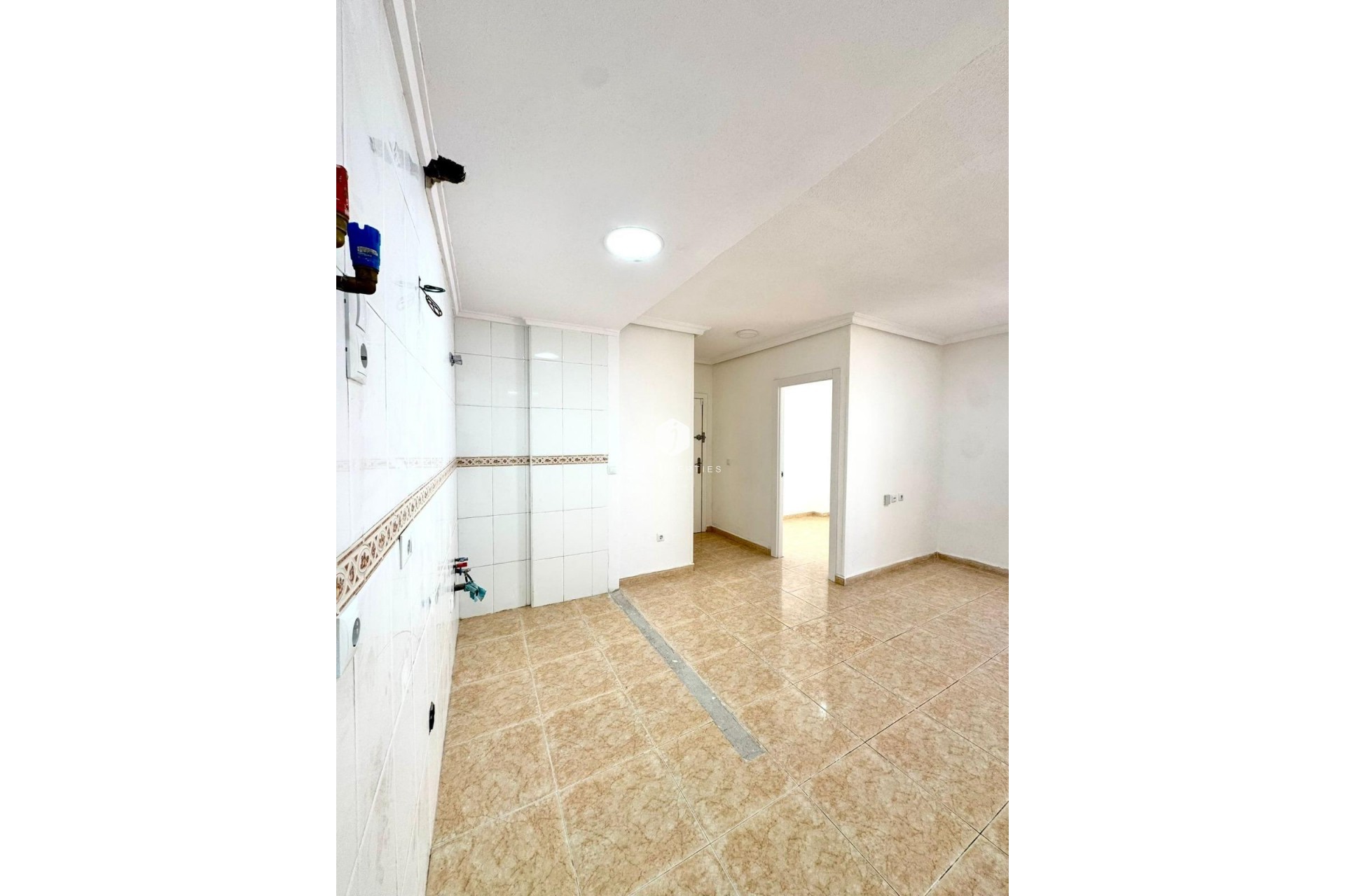 Z drugiej ręki - Mieszkanie w bloku -
Torrevieja - Centro
