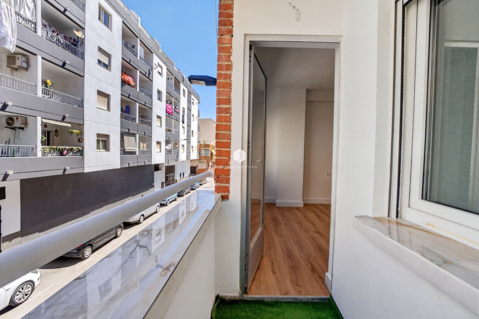 Z drugiej ręki - Mieszkanie w bloku -
Torrevieja - Centro