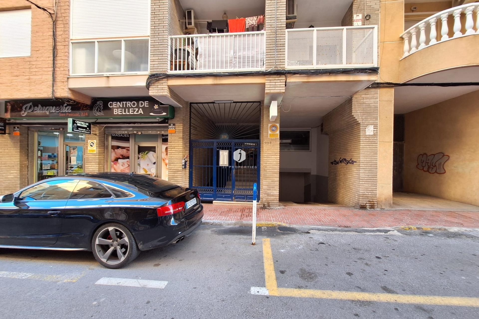 Z drugiej ręki - Mieszkanie w bloku -
Torrevieja - Centro
