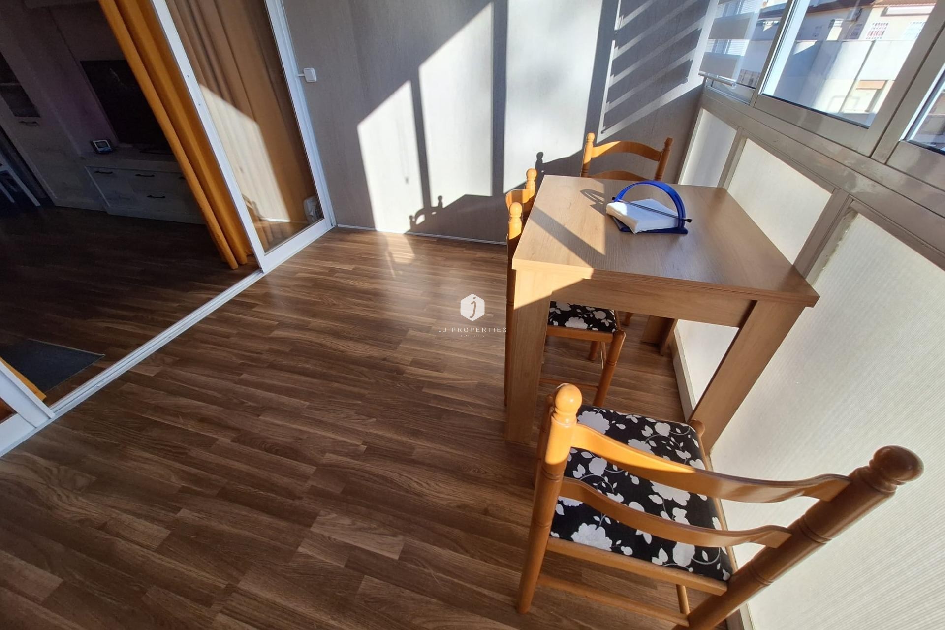 Z drugiej ręki - Mieszkanie w bloku -
Torrevieja - Centro