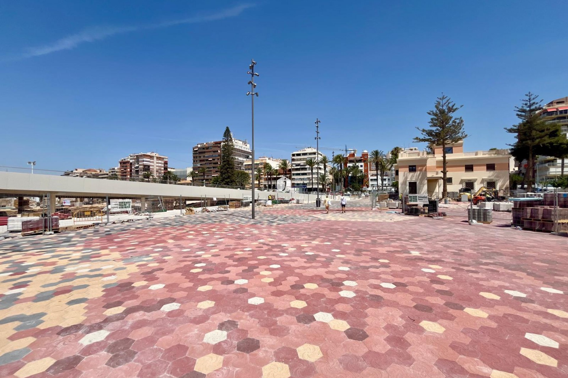 Z drugiej ręki - Mieszkanie w bloku -
Torrevieja - Centro