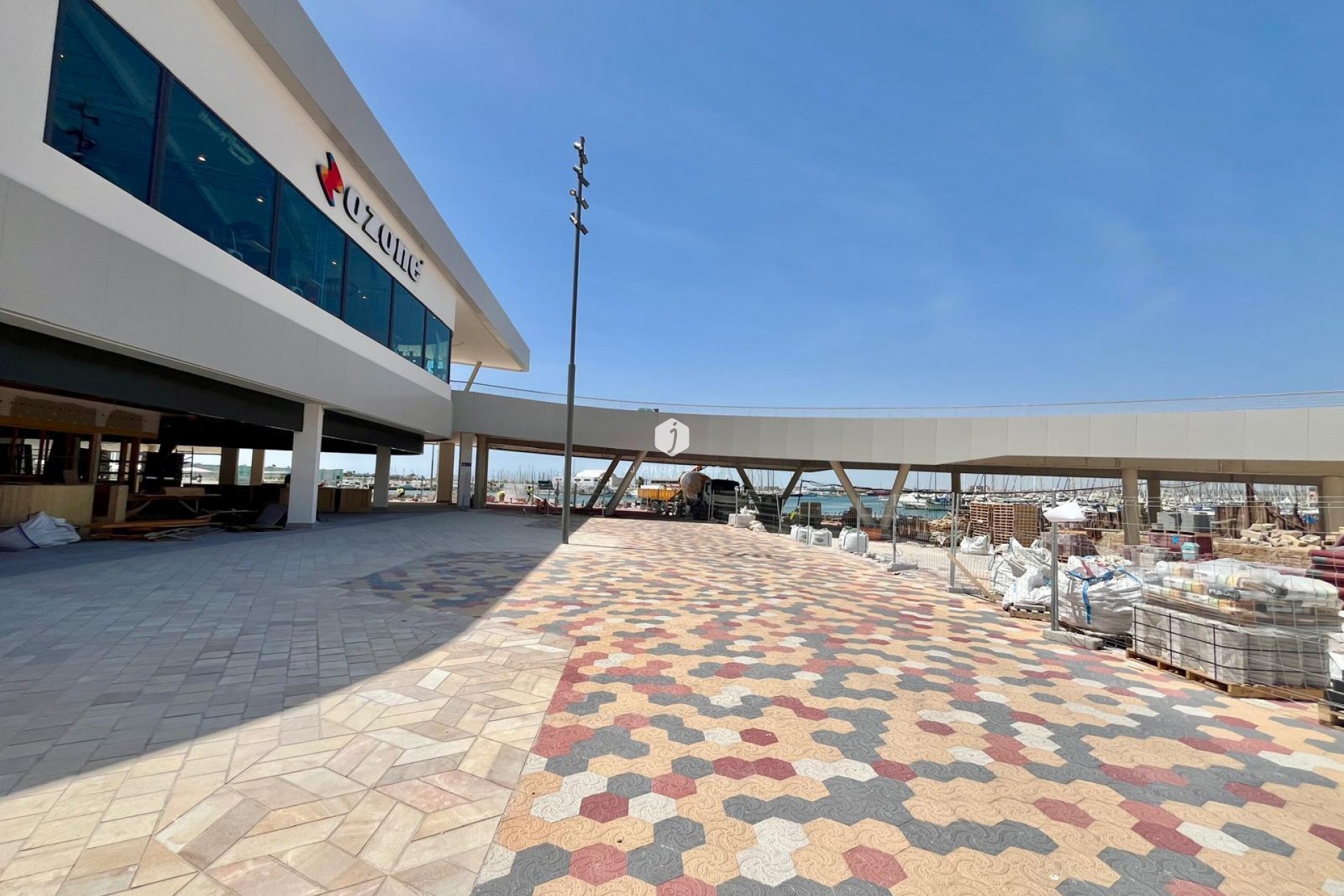 Z drugiej ręki - Mieszkanie w bloku -
Torrevieja - Centro