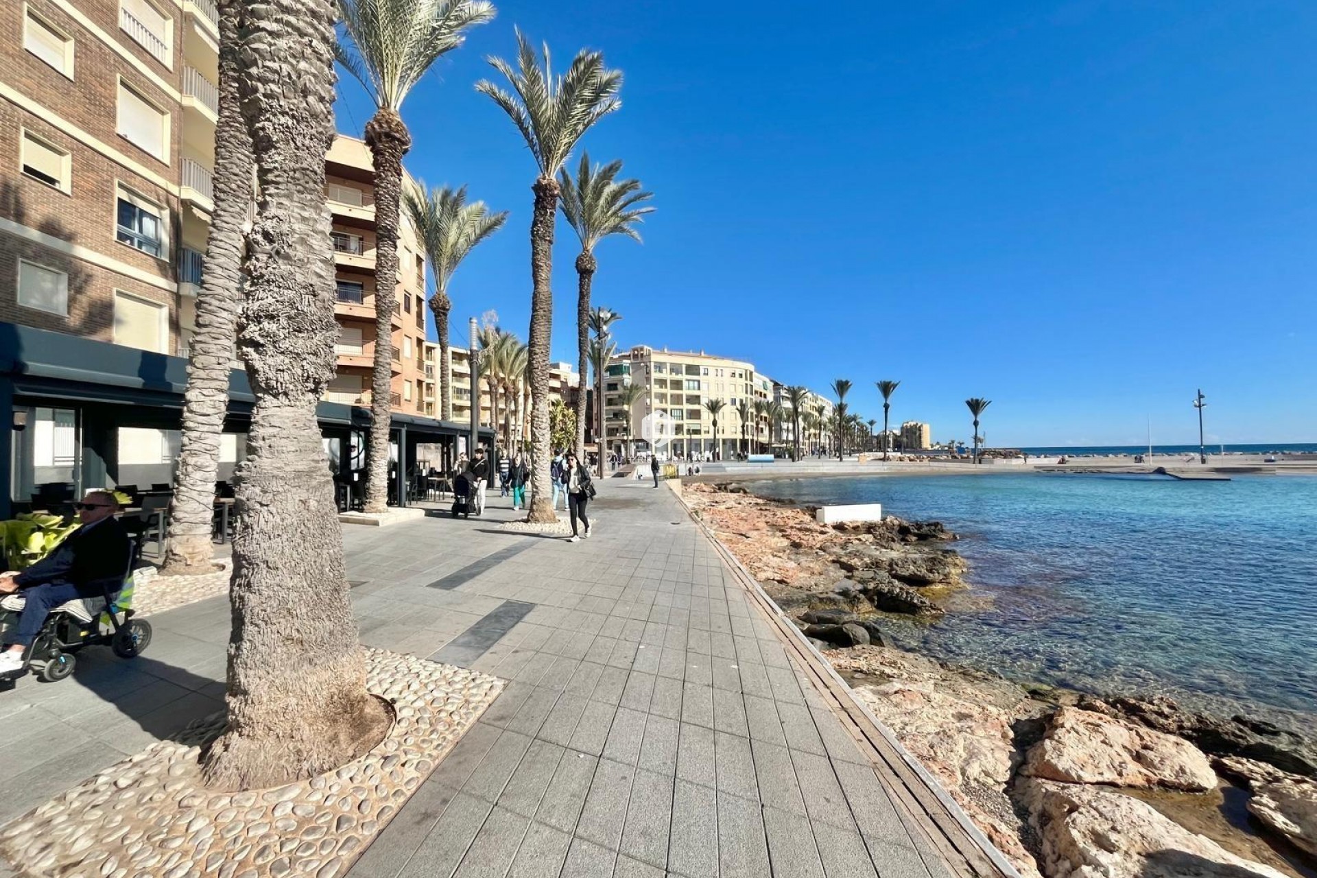 Z drugiej ręki - Mieszkanie w bloku -
Torrevieja - Centro
