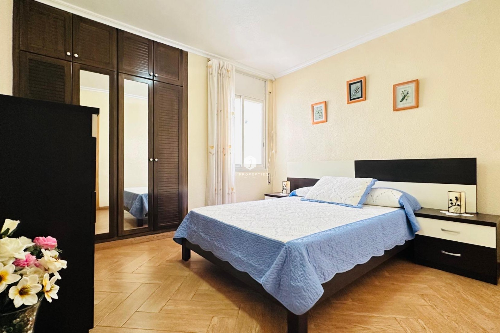 Z drugiej ręki - Mieszkanie w bloku -
Torrevieja - Centro