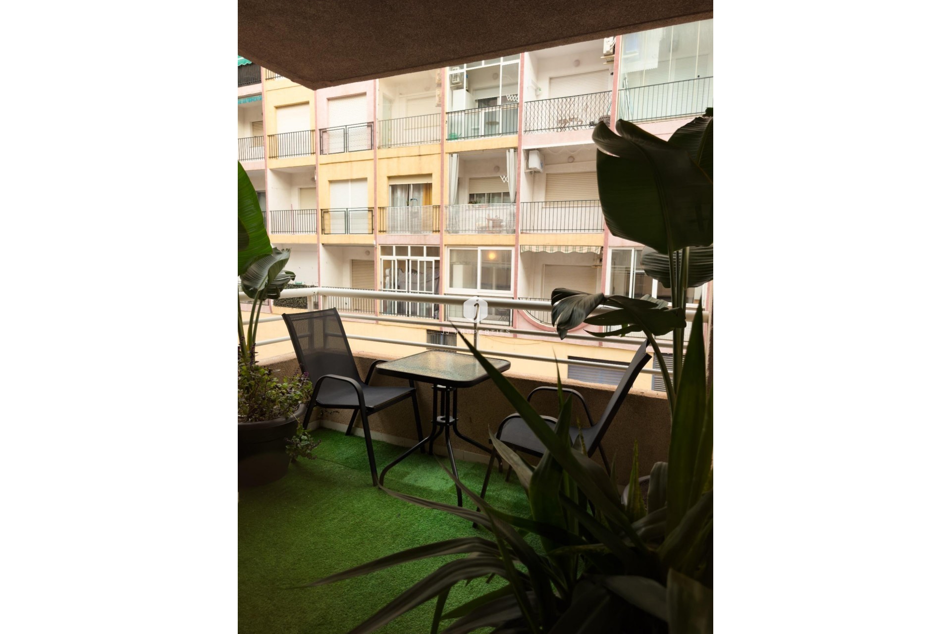 Z drugiej ręki - Mieszkanie w bloku -
Torrevieja - Centro