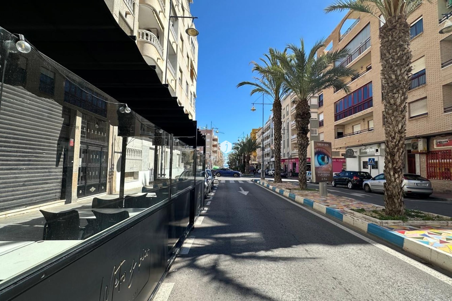 Z drugiej ręki - Mieszkanie w bloku -
Torrevieja - Centro