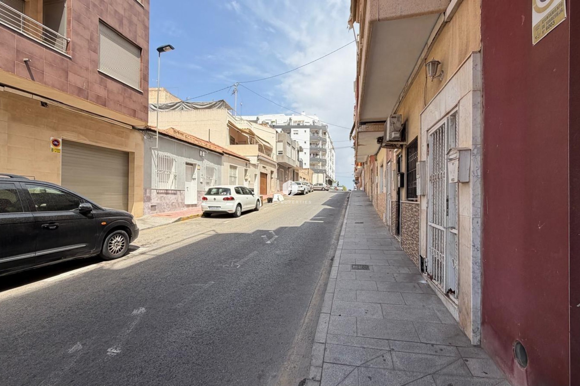 Z drugiej ręki - Mieszkanie w bloku -
Torrevieja - Centro