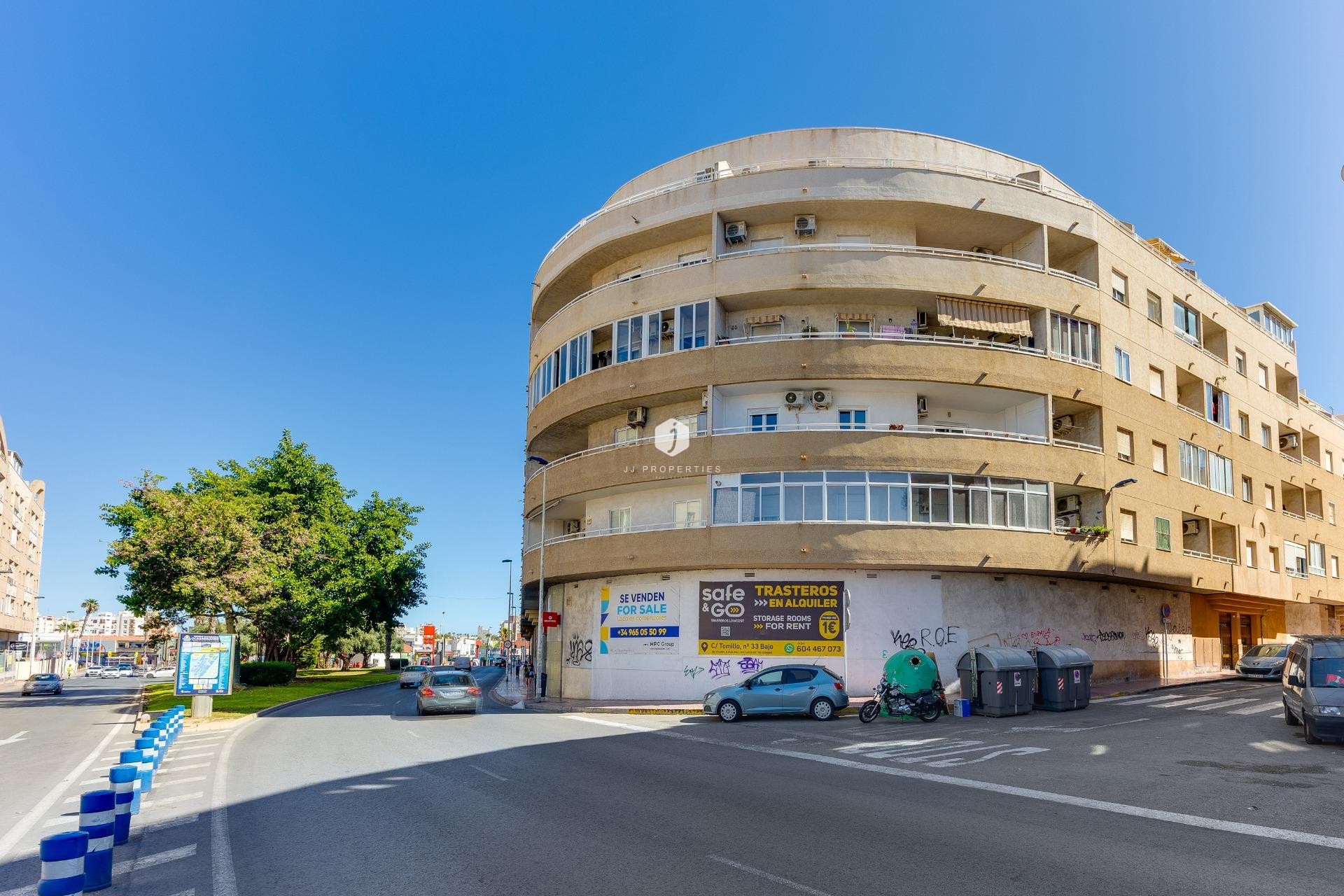 Z drugiej ręki - Mieszkanie w bloku -
Torrevieja - Centro