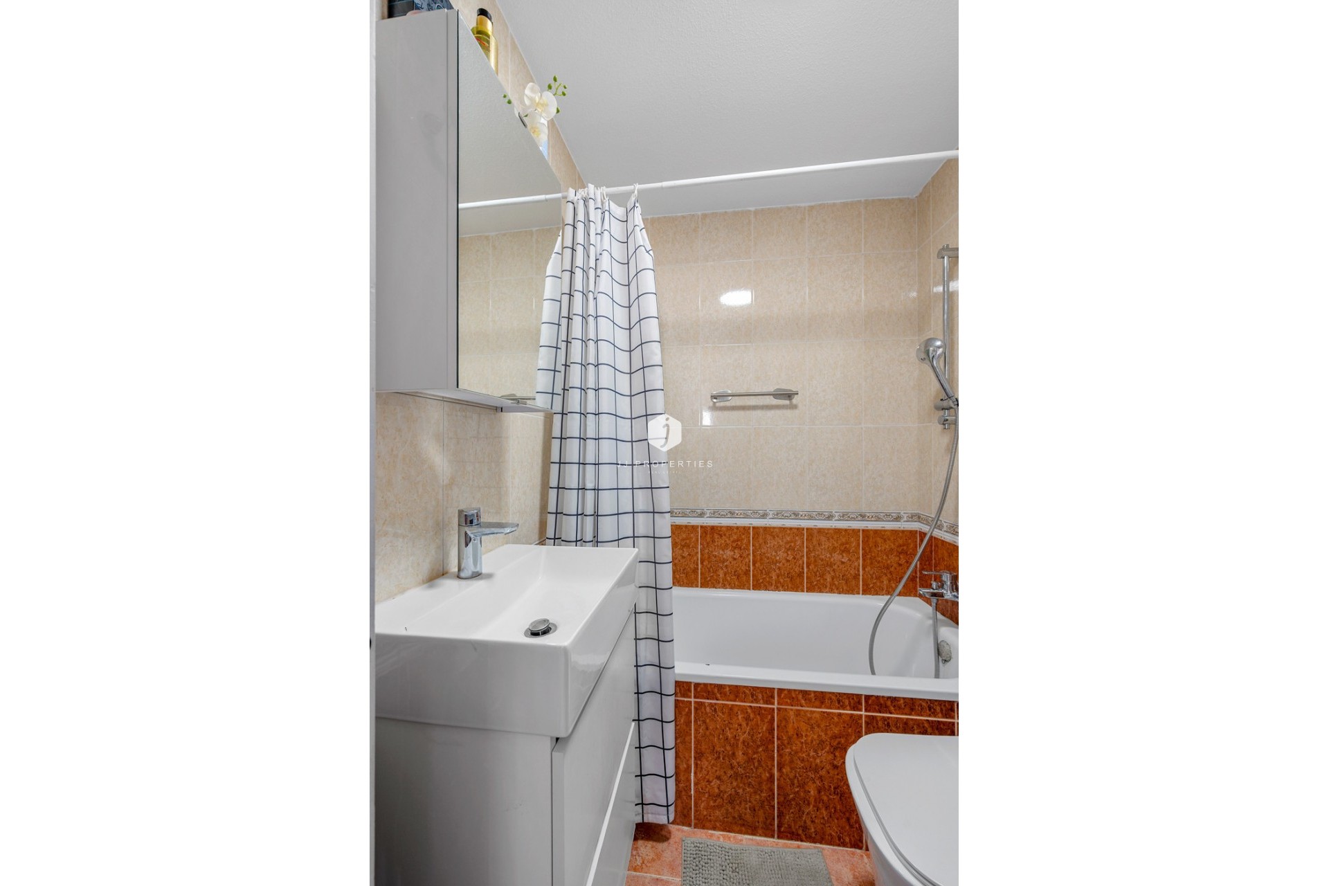 Z drugiej ręki - Mieszkanie w bloku -
Torrevieja - Costa Blanca