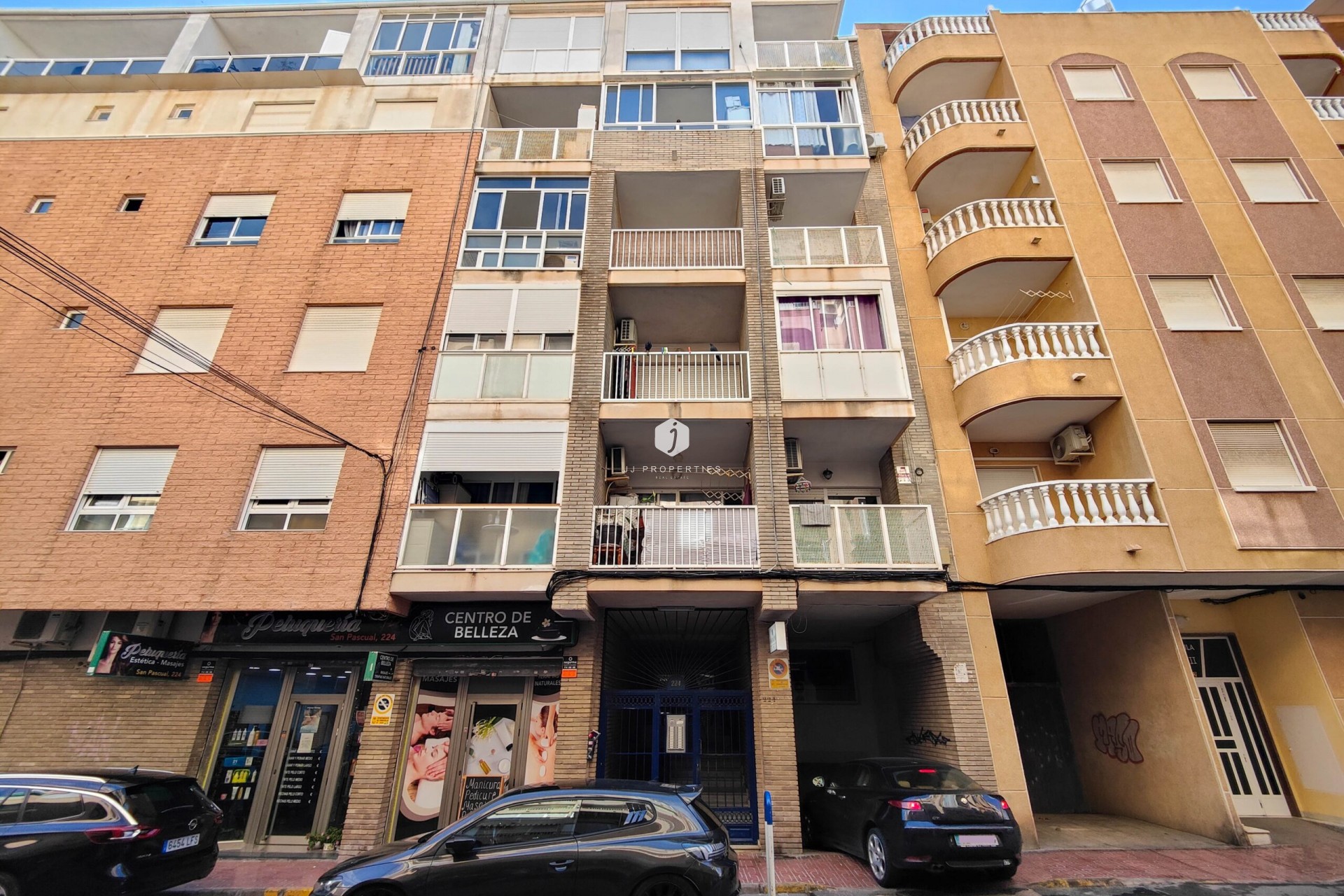 Z drugiej ręki - Mieszkanie w bloku -
Torrevieja - Costa Blanca