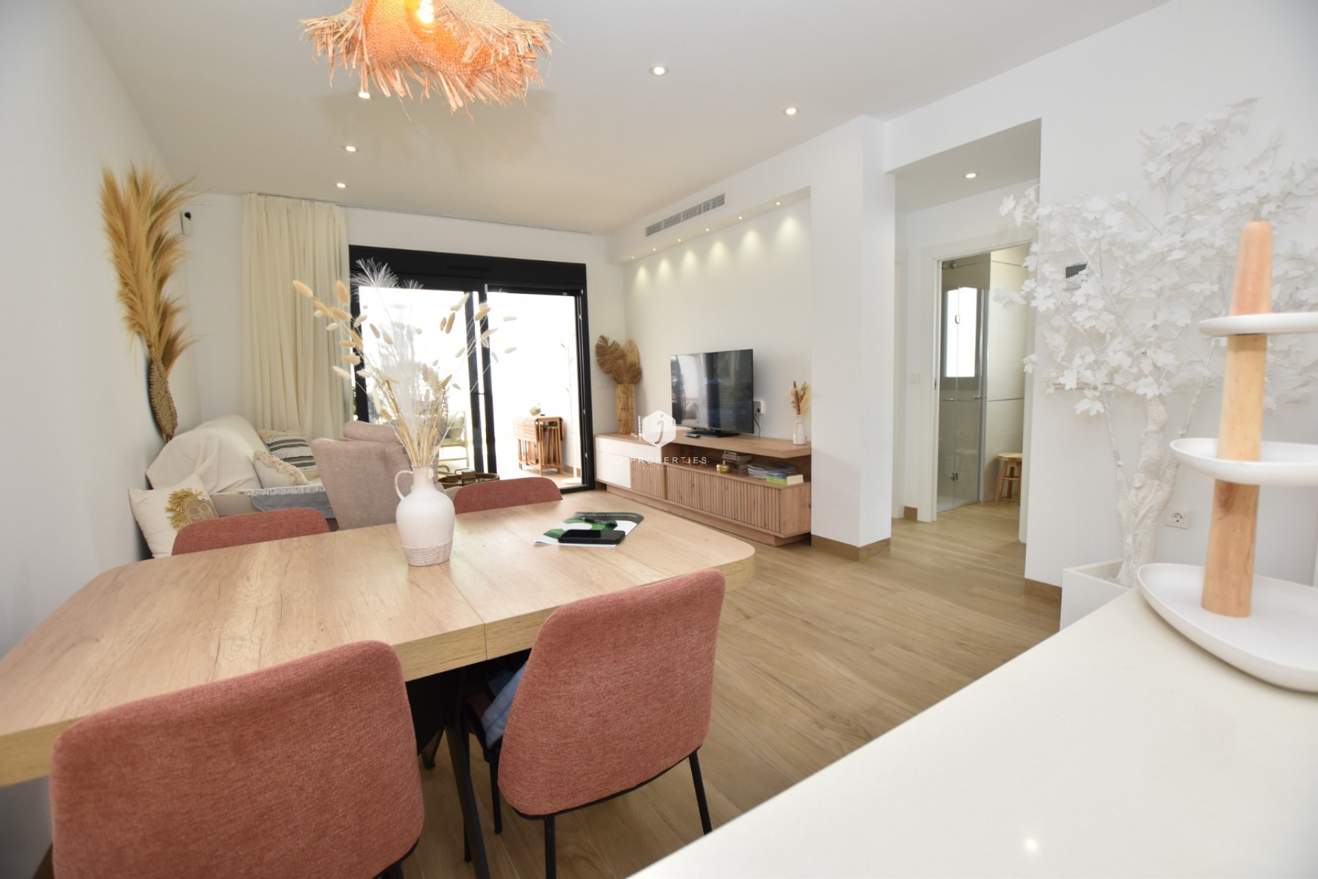 Z drugiej ręki - Mieszkanie w bloku -
Torrevieja - Costa Blanca