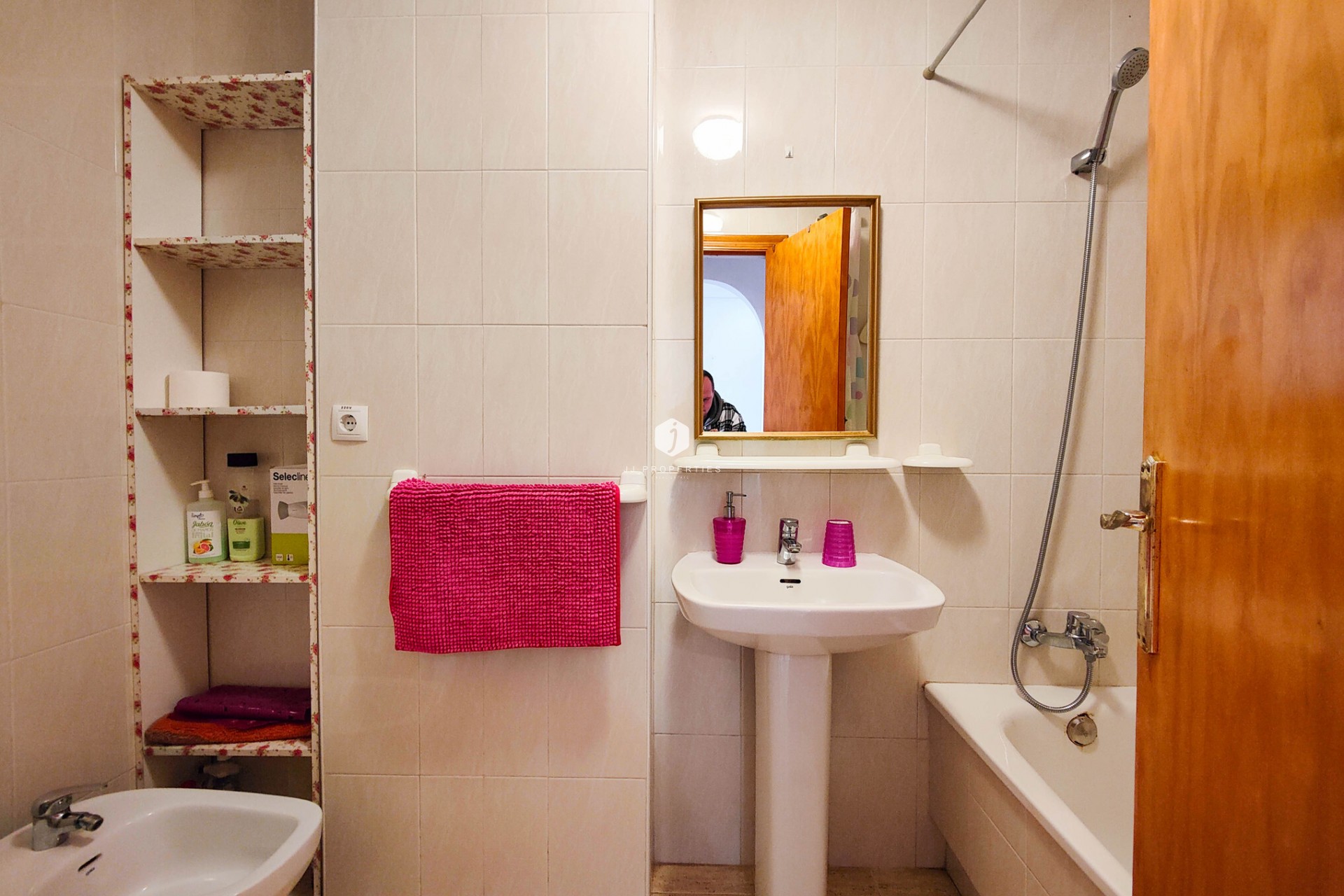 Z drugiej ręki - Mieszkanie w bloku -
Torrevieja - Costa Blanca