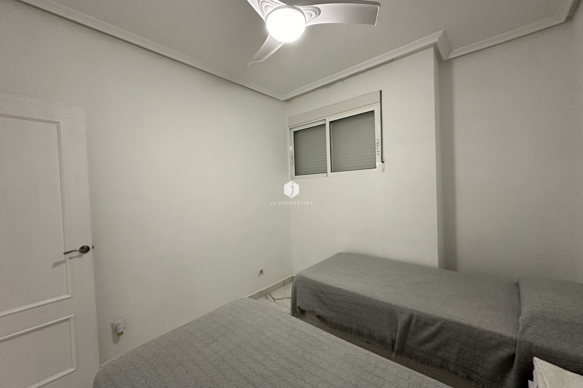 Z drugiej ręki - Mieszkanie w bloku -
Torrevieja - Costa Blanca