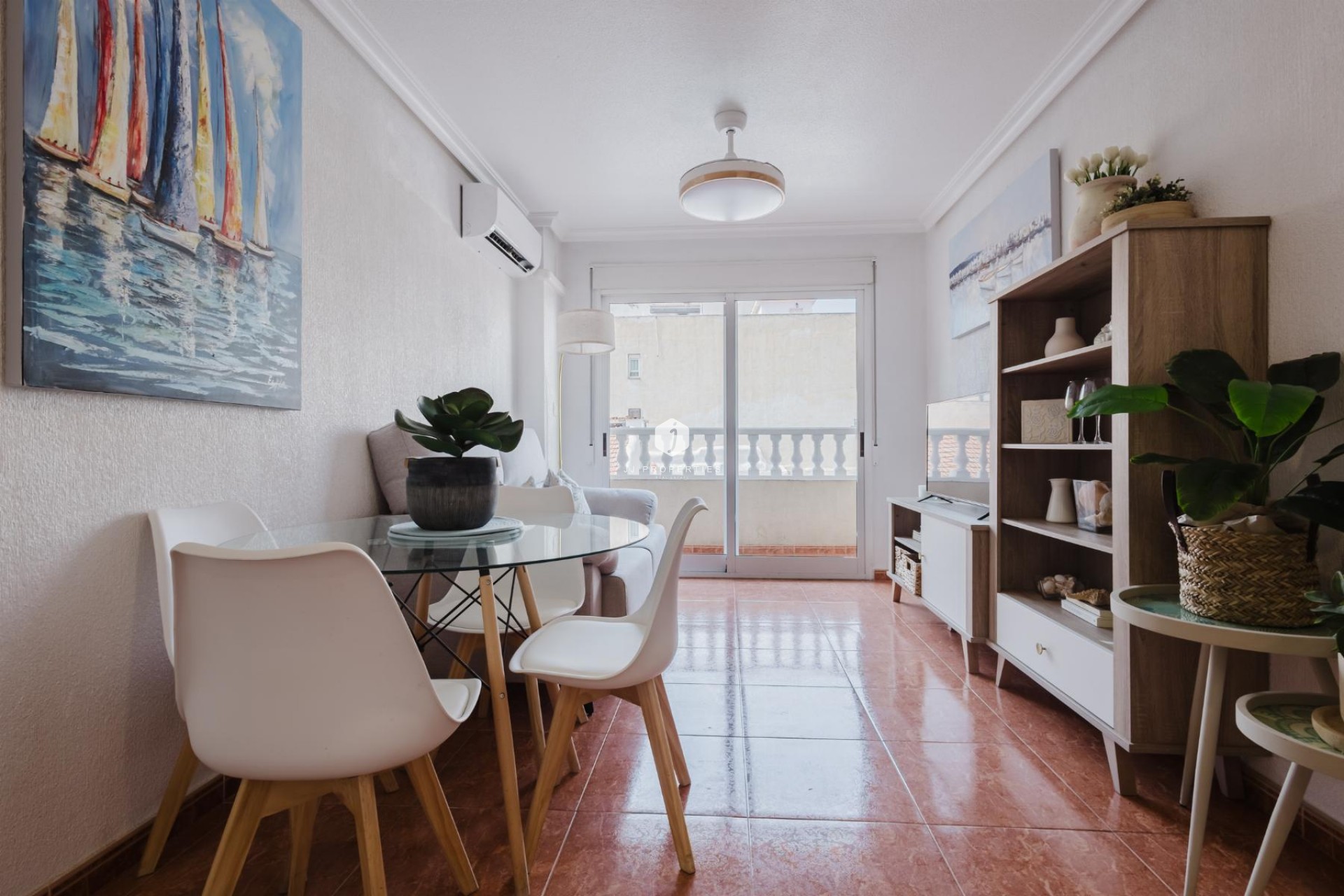 Z drugiej ręki - Mieszkanie w bloku -
Torrevieja - Costa Blanca