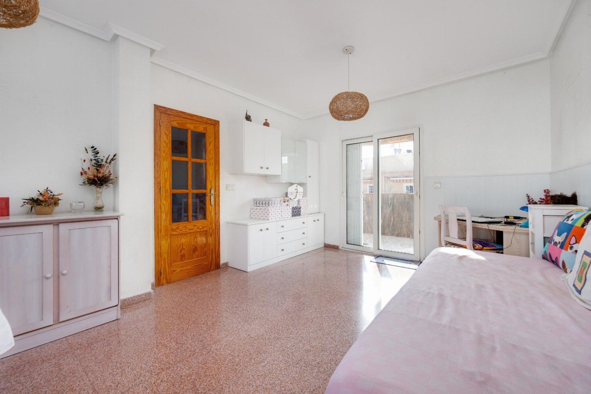 Z drugiej ręki - Mieszkanie w bloku -
Torrevieja - Costa Blanca