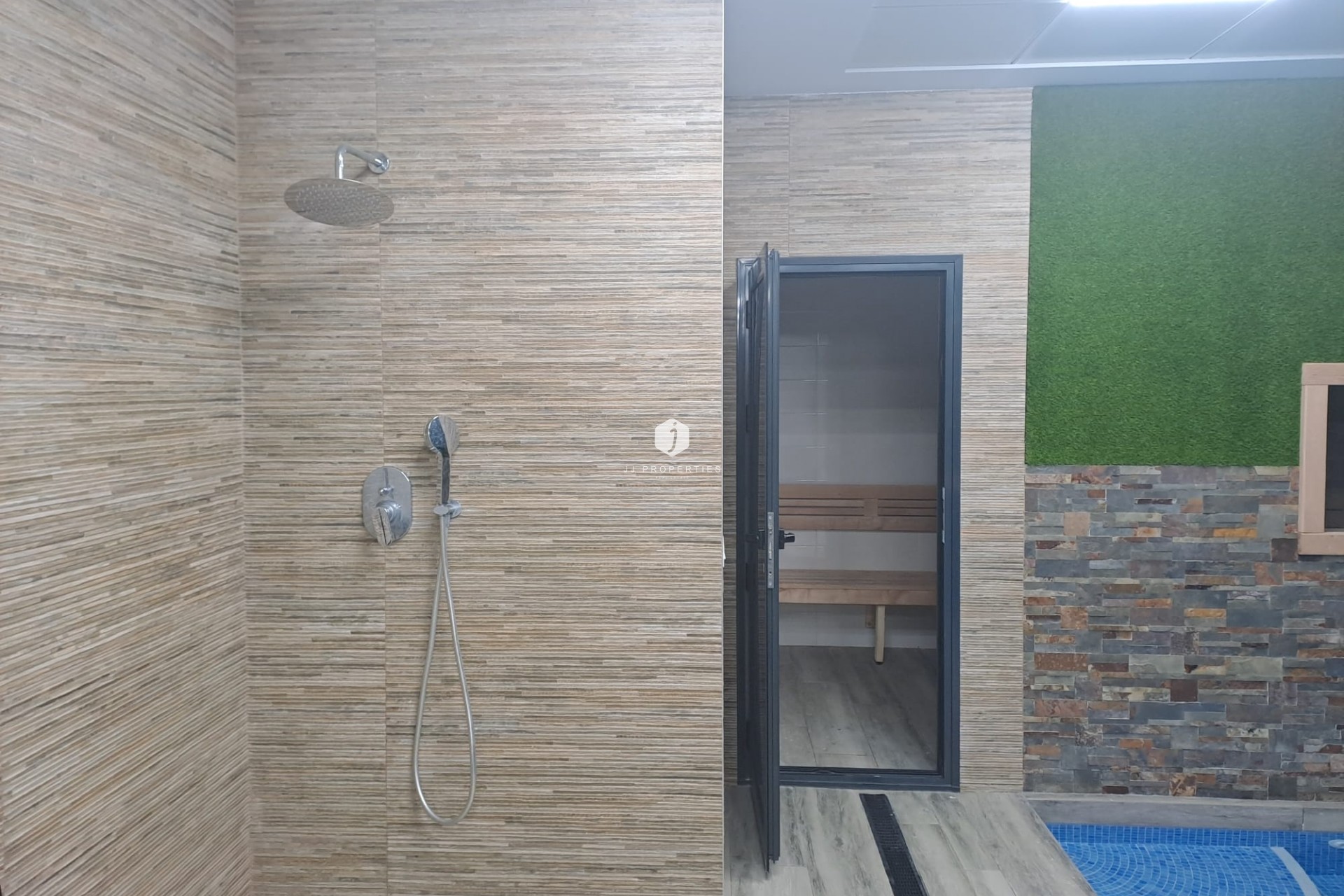 Z drugiej ręki - Mieszkanie w bloku -
Torrevieja - Costa Blanca