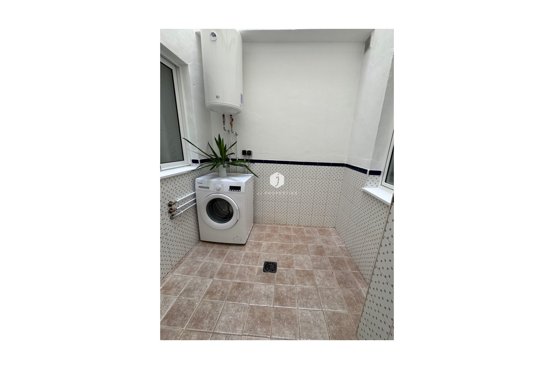 Z drugiej ręki - Mieszkanie w bloku -
Torrevieja - Costa Blanca