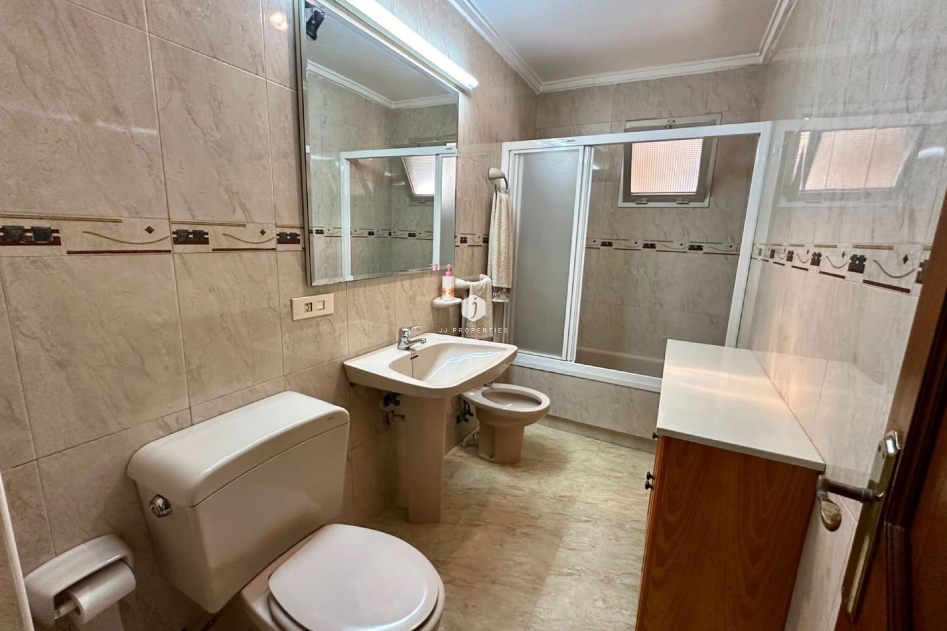 Z drugiej ręki - Mieszkanie w bloku -
Torrevieja - Costa Blanca