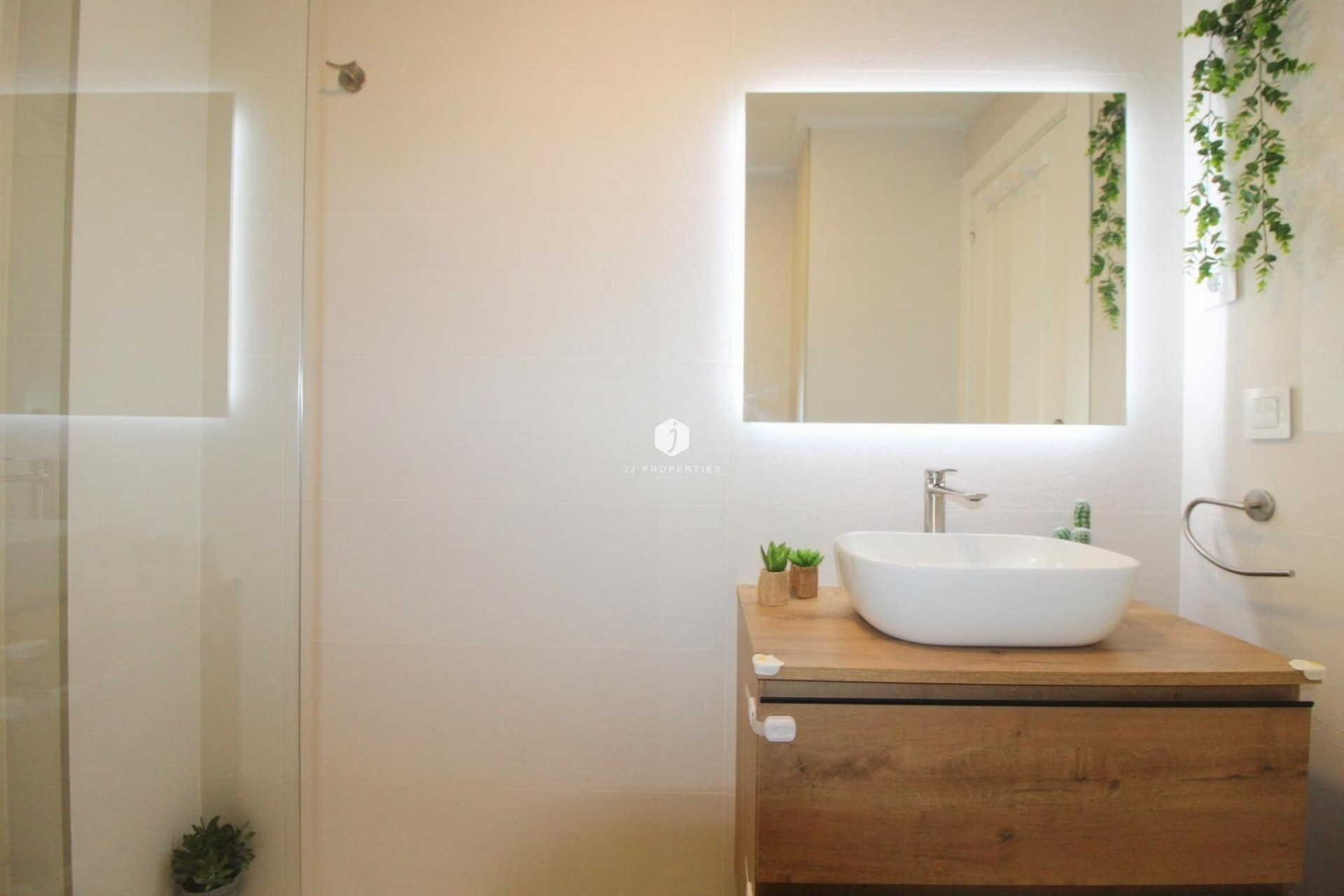 Z drugiej ręki - Mieszkanie w bloku -
Torrevieja - Costa Blanca