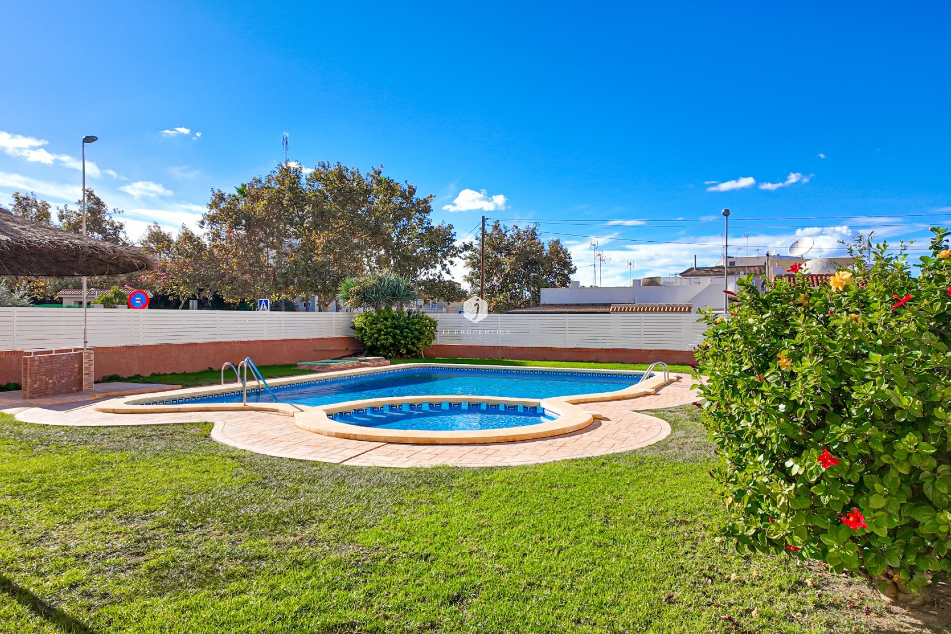 Z drugiej ręki - Mieszkanie w bloku -
Torrevieja - Costa Blanca