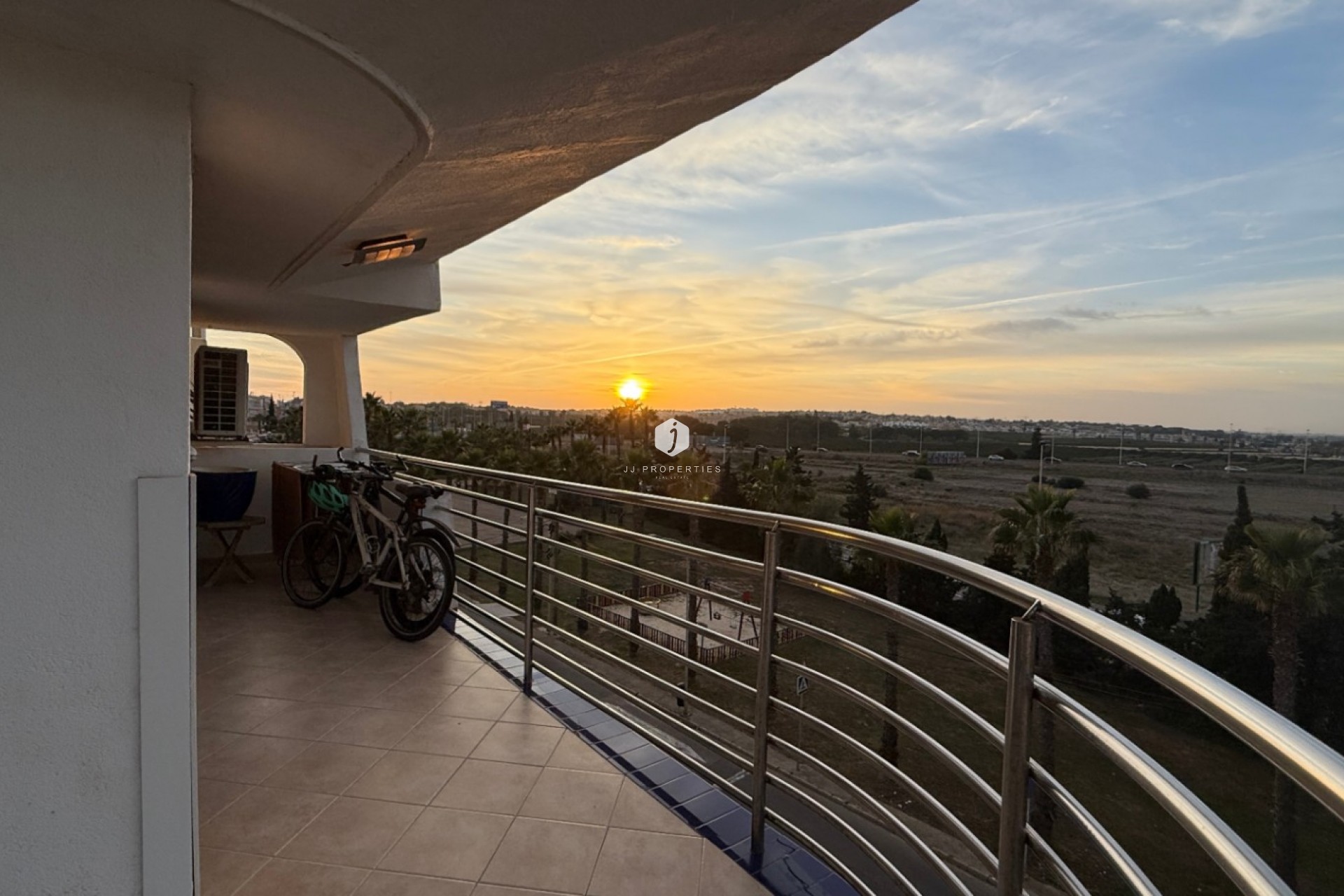 Z drugiej ręki - Mieszkanie w bloku -
Torrevieja - Costa Blanca