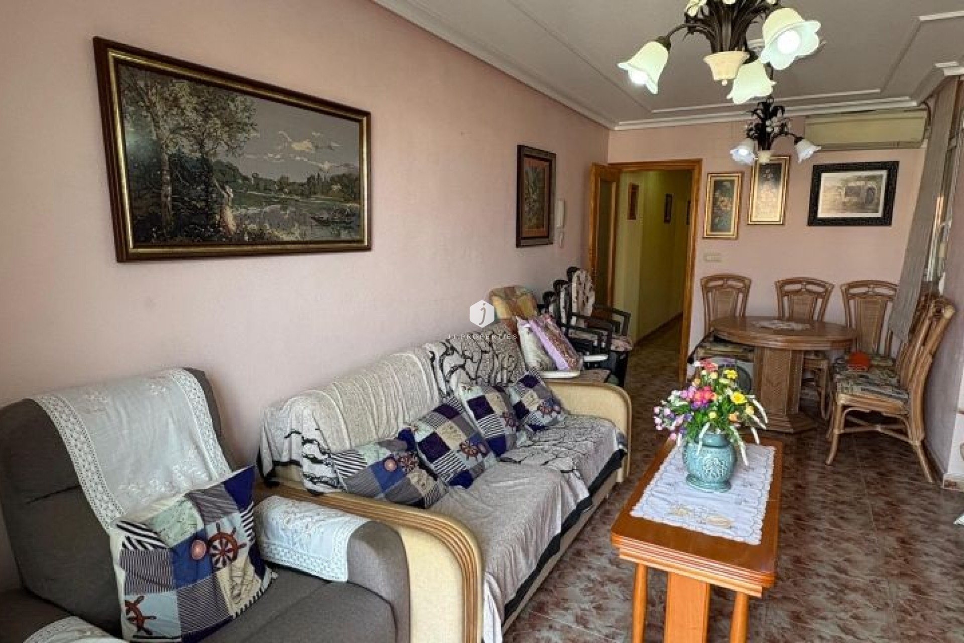 Z drugiej ręki - Mieszkanie w bloku -
Torrevieja - Costa Blanca