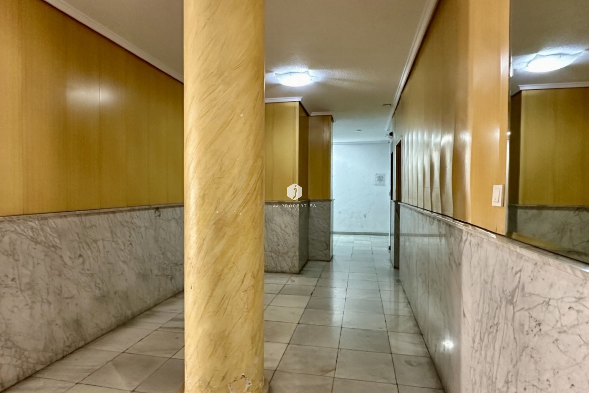 Z drugiej ręki - Mieszkanie w bloku -
Torrevieja - Costa Blanca