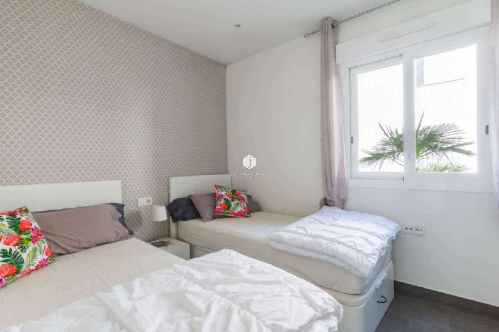 Z drugiej ręki - Mieszkanie w bloku -
Torrevieja - Costa Blanca