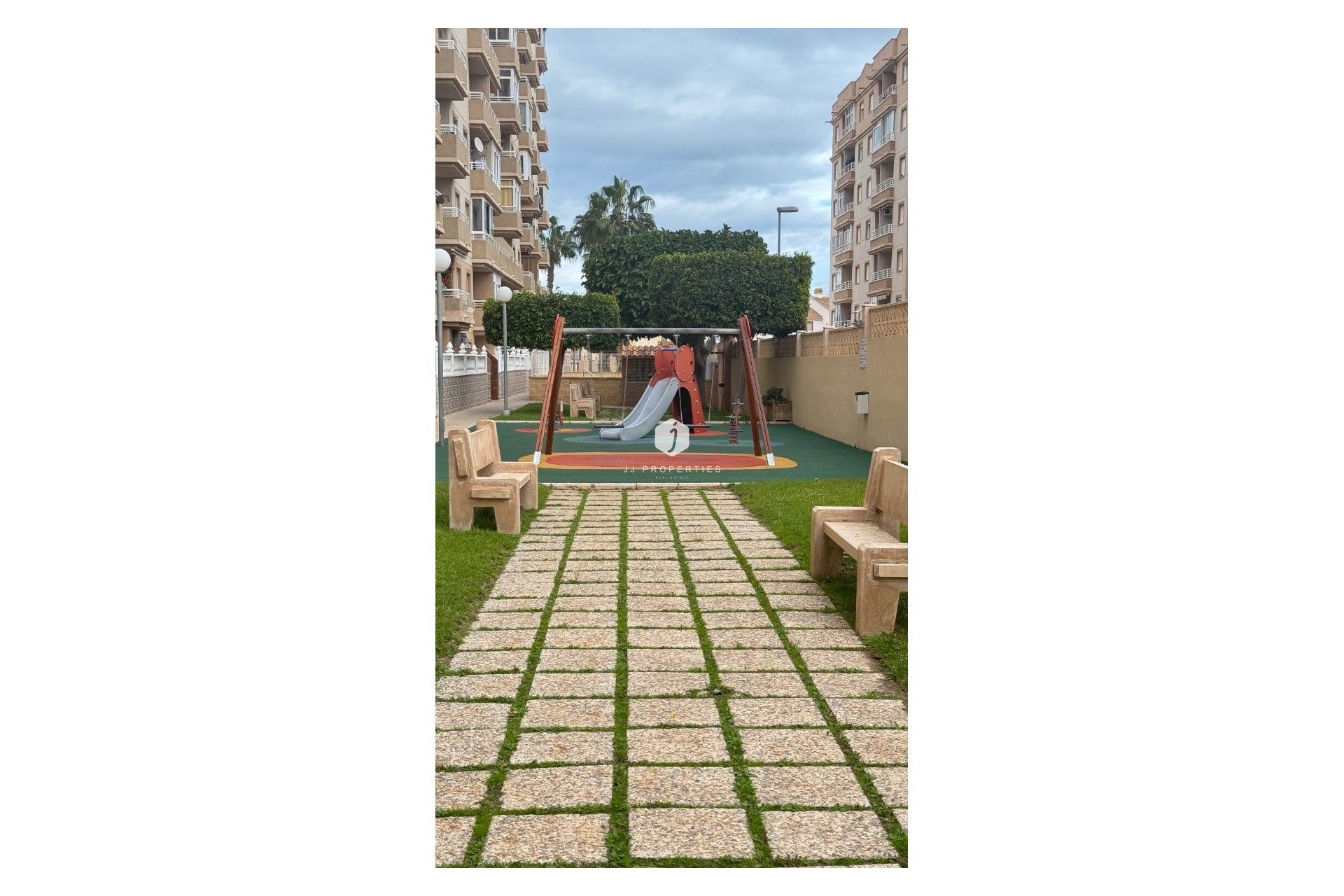 Z drugiej ręki - Mieszkanie w bloku -
Torrevieja - Costa Blanca