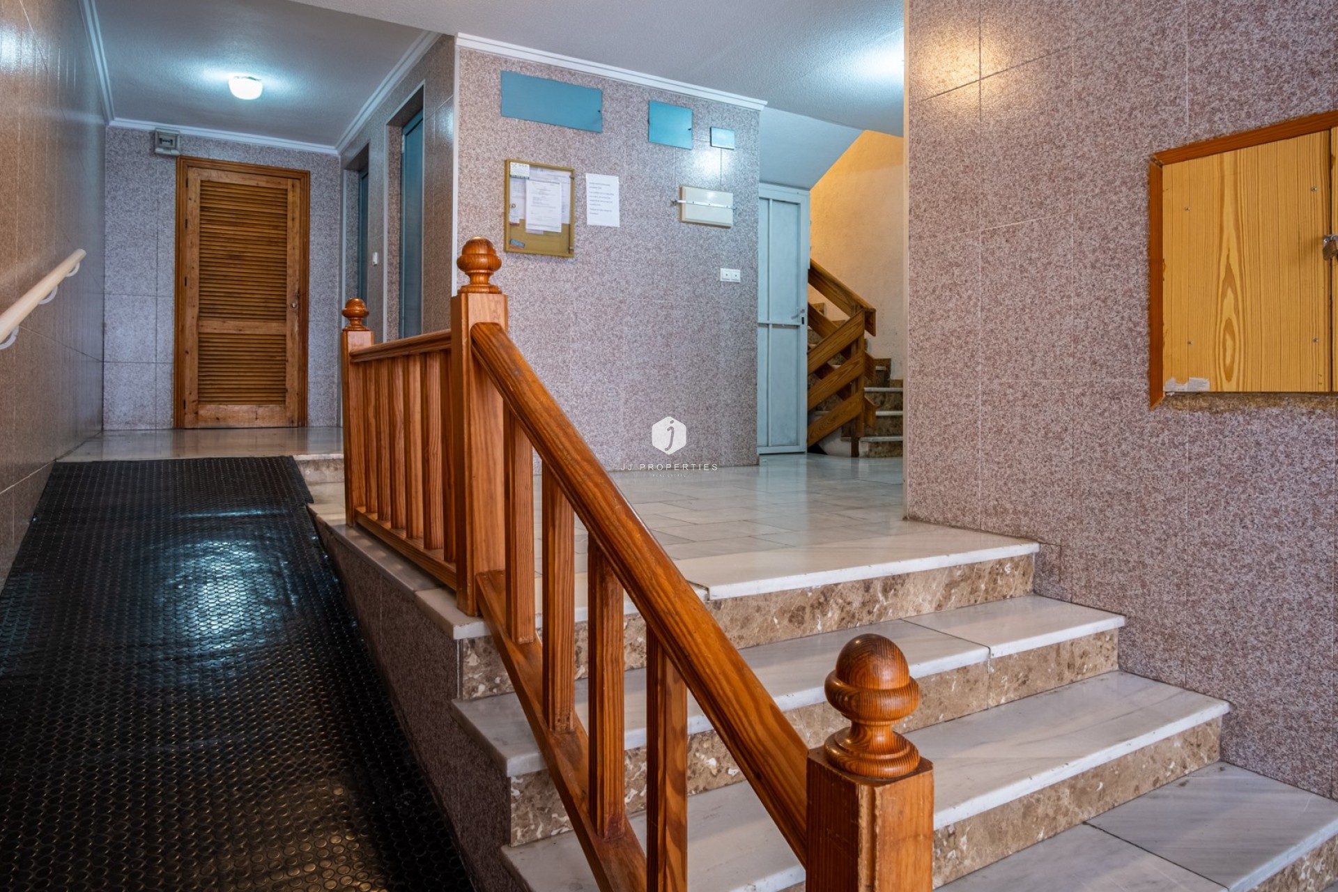 Z drugiej ręki - Mieszkanie w bloku -
Torrevieja - Costa Blanca